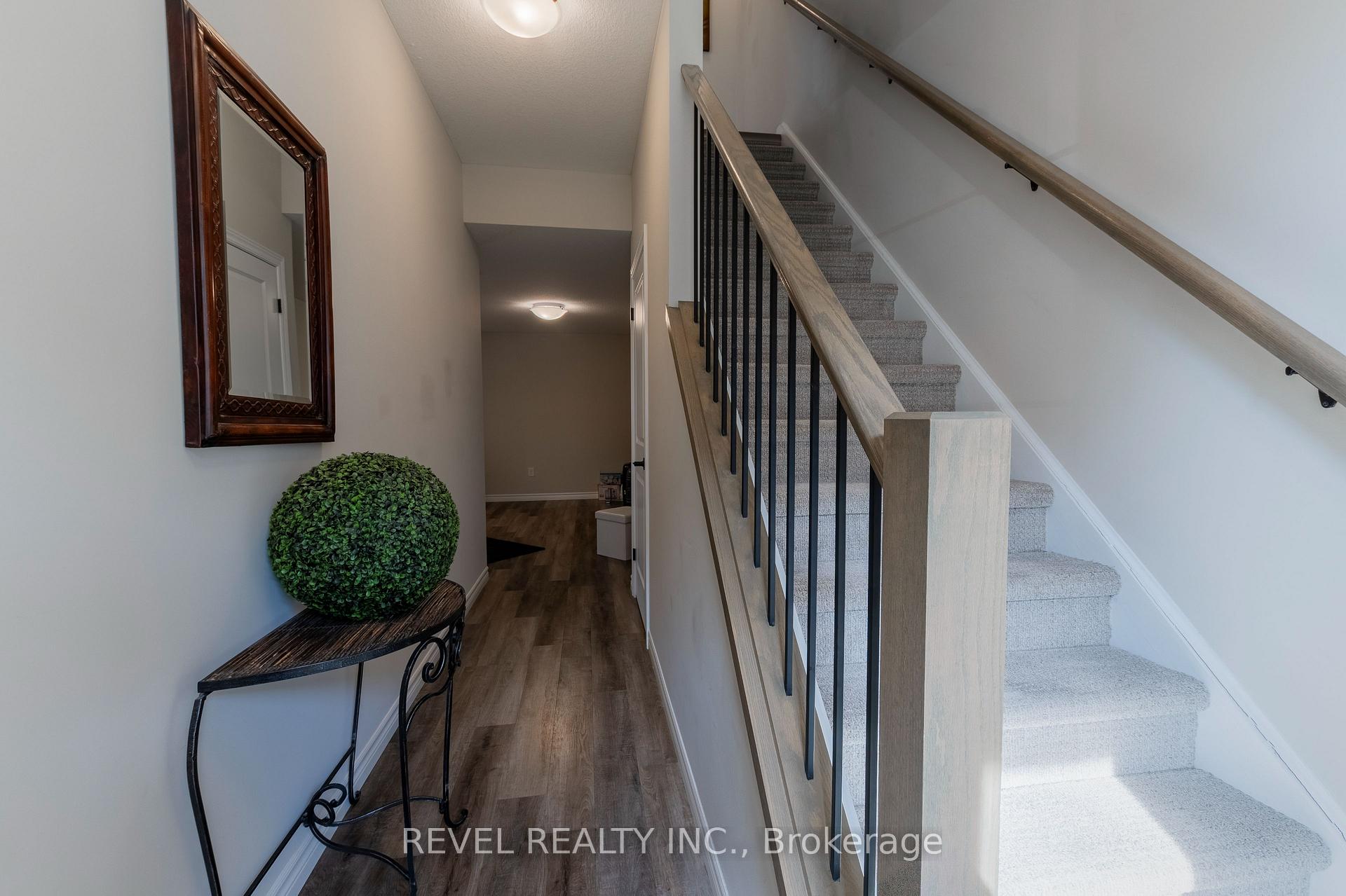435 Callaway Road 39, London North — photo 2 of 5