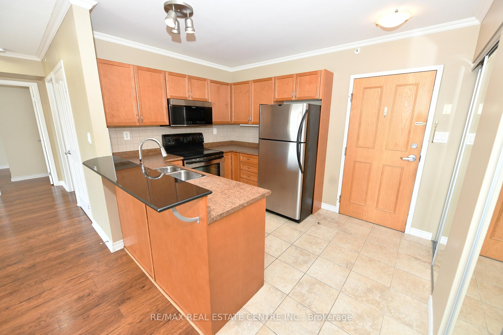 8 Harris Street 418, Cambridge — photo 2 of 5