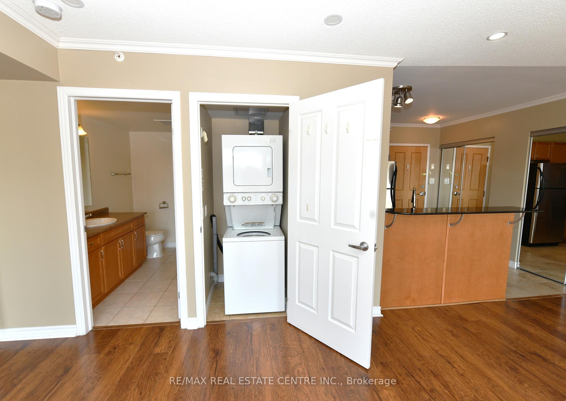 8 Harris Street 418, Cambridge — photo 5 of 5