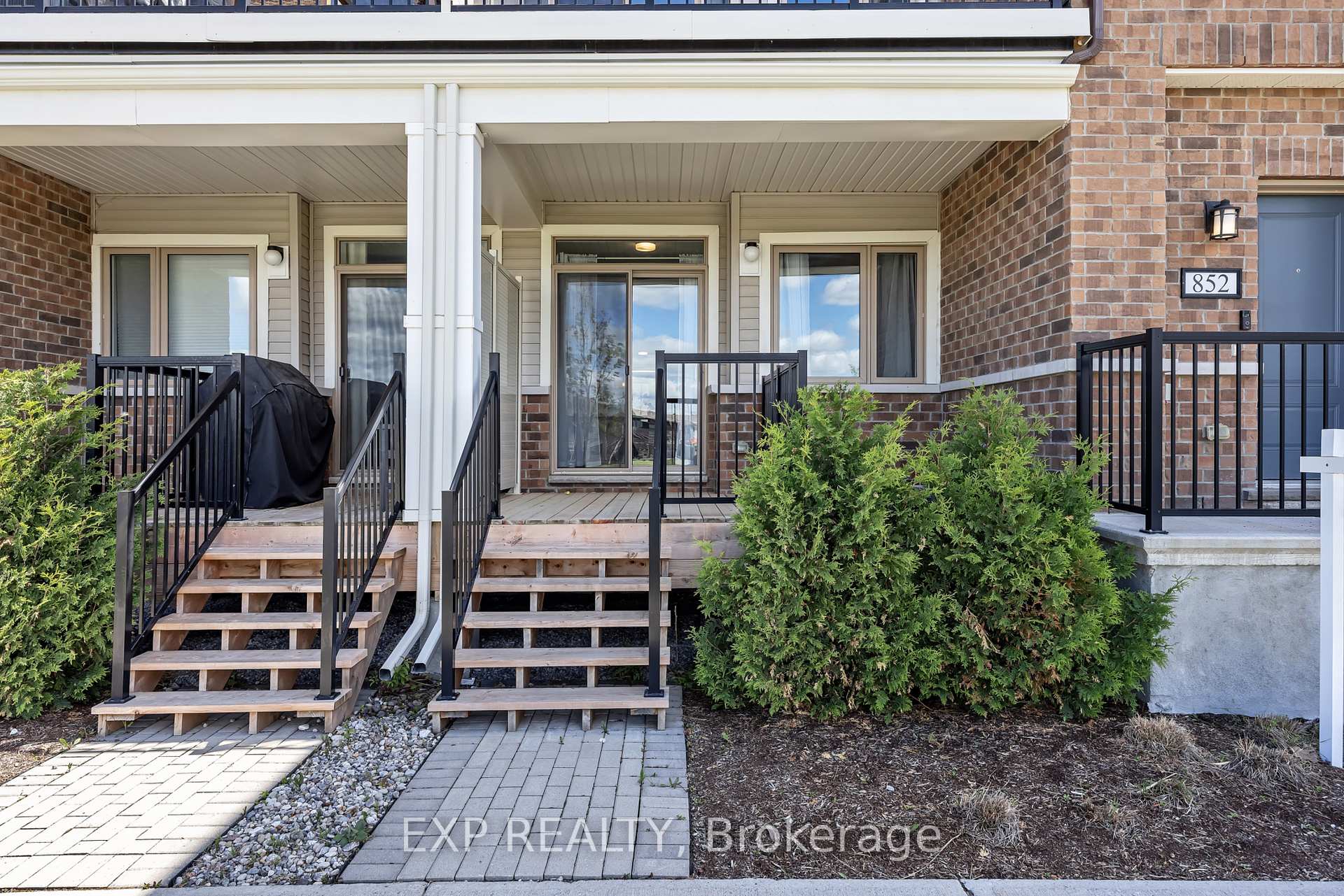 907 Nautilus Private, Kanata — photo 3 of 5