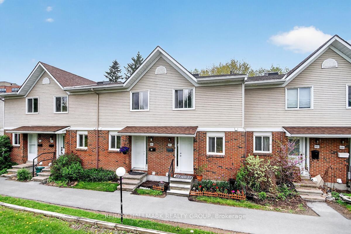 158 Valley Stream Drive D, South of Baseline to Knoxdale, ON K2H 9C6 — South of Baseline to Knoxdale, Ontario