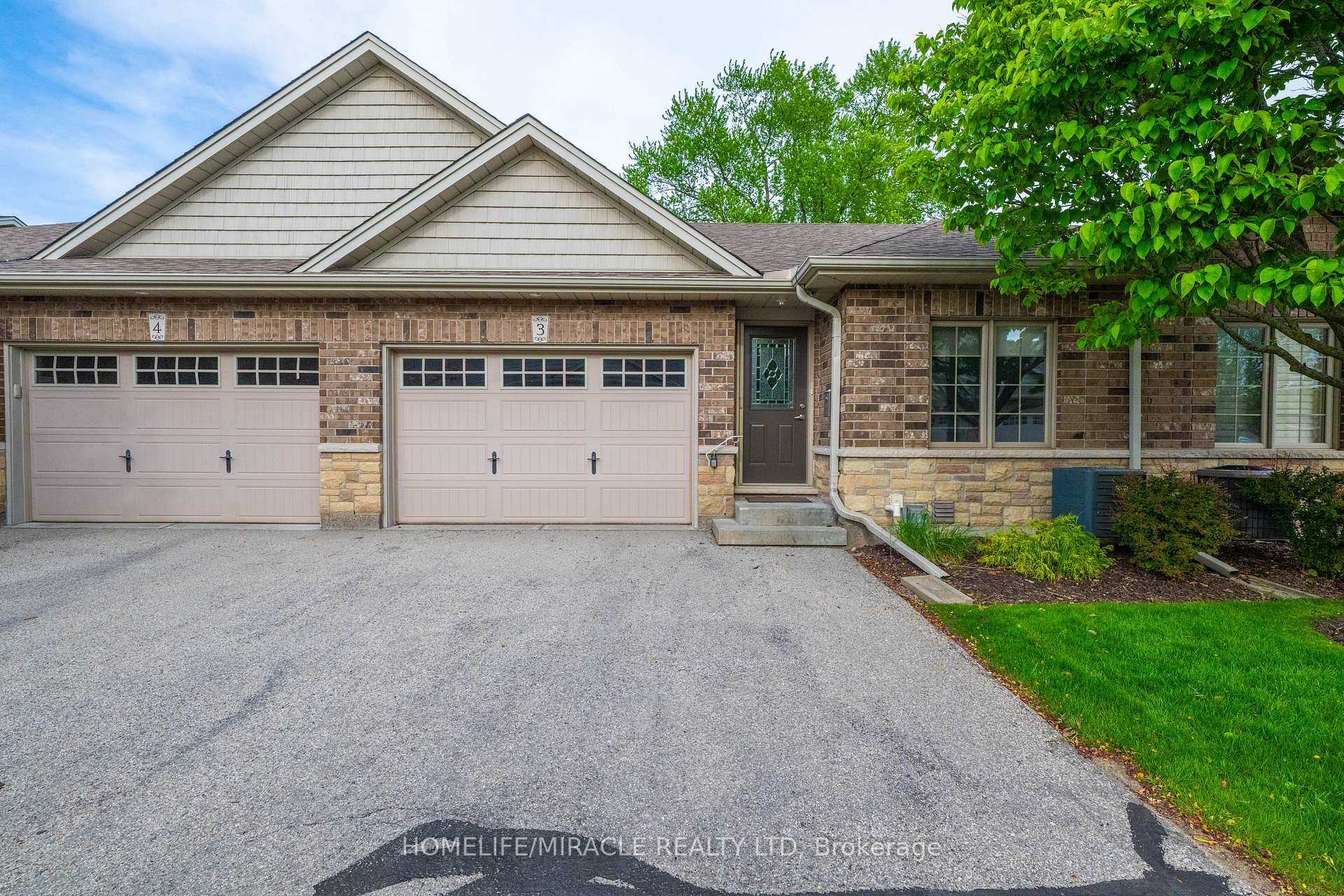 560 Grey Street 3, Brantford — photo 3 of 5