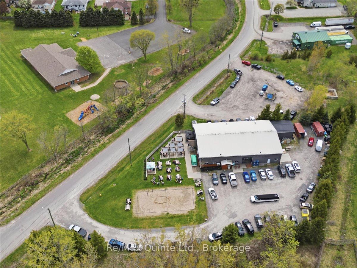 13 MacSteven Drive, Prince Edward County — photo 4 of 5