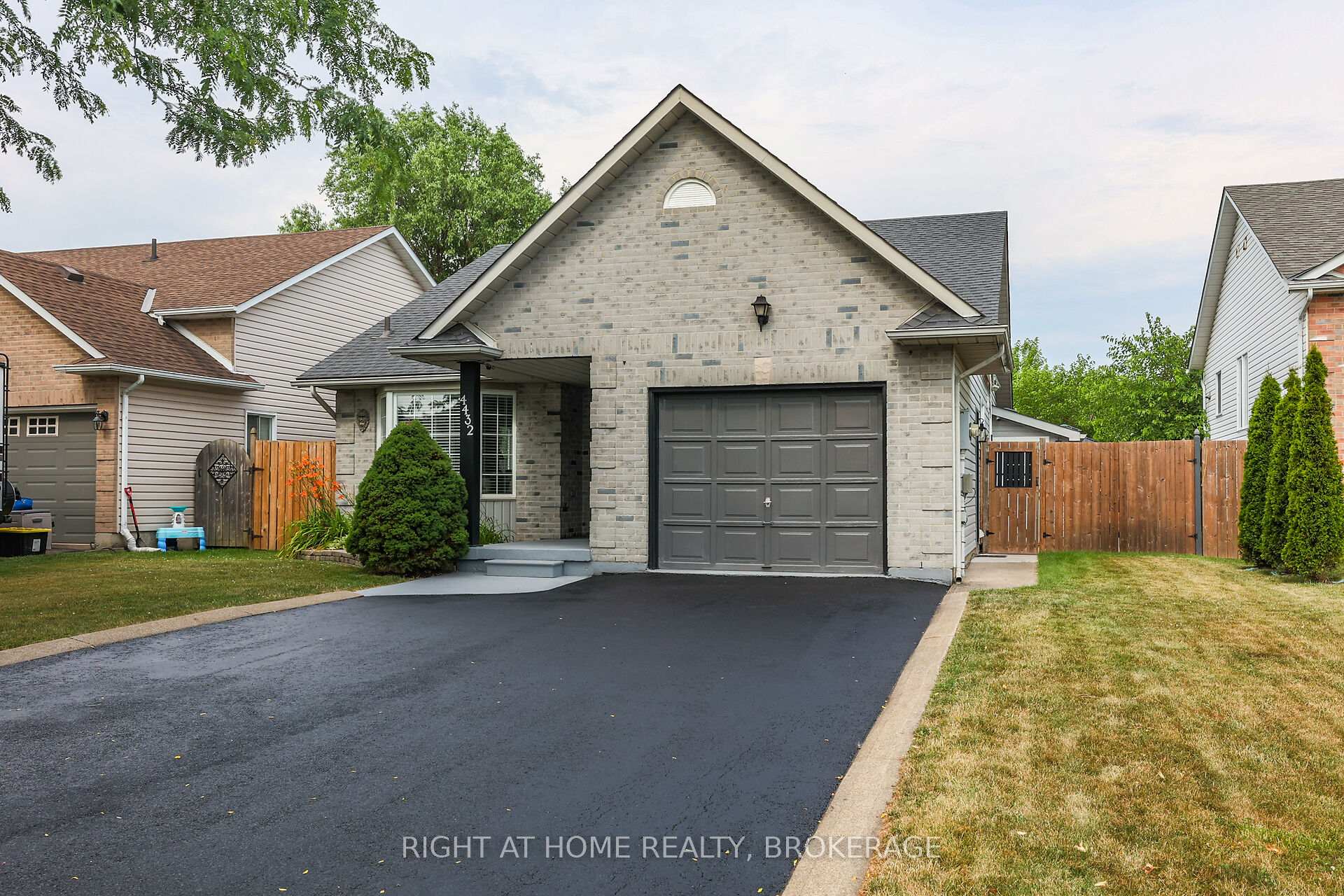 4432 Dennis Avenue, Lincoln — photo 2 of 5