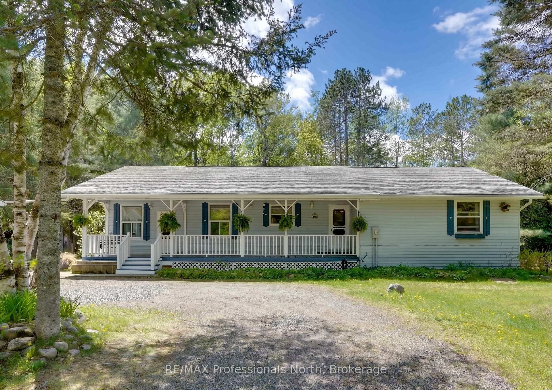 2593 Brunel Road, Huntsville, ON P1H 2J3 — Huntsville, Ontario