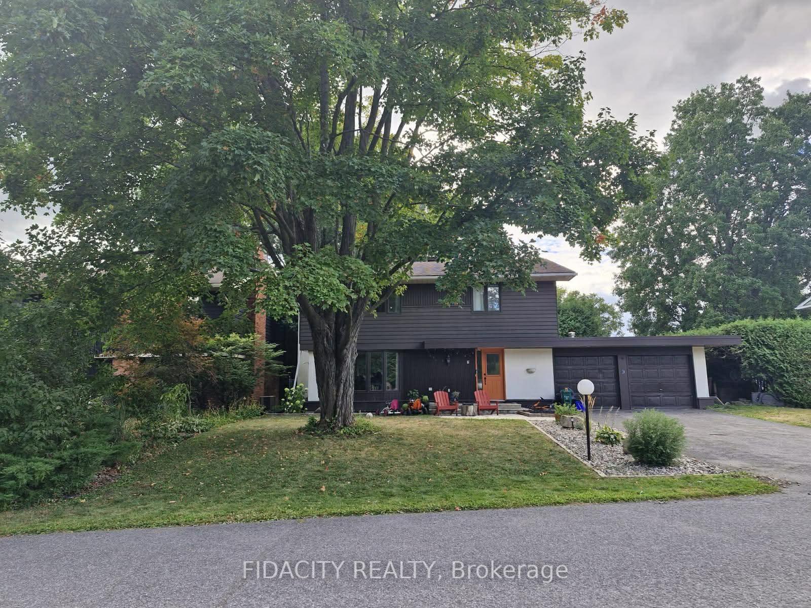 7 Gagnon Court, Kanata — photo 4 of 5