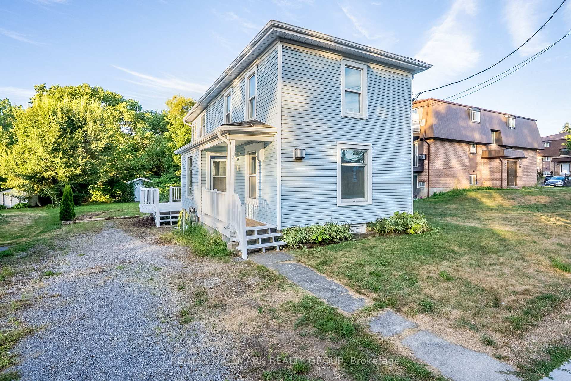 21 Downes Avenue, Prince Edward County — photo 3 of 5