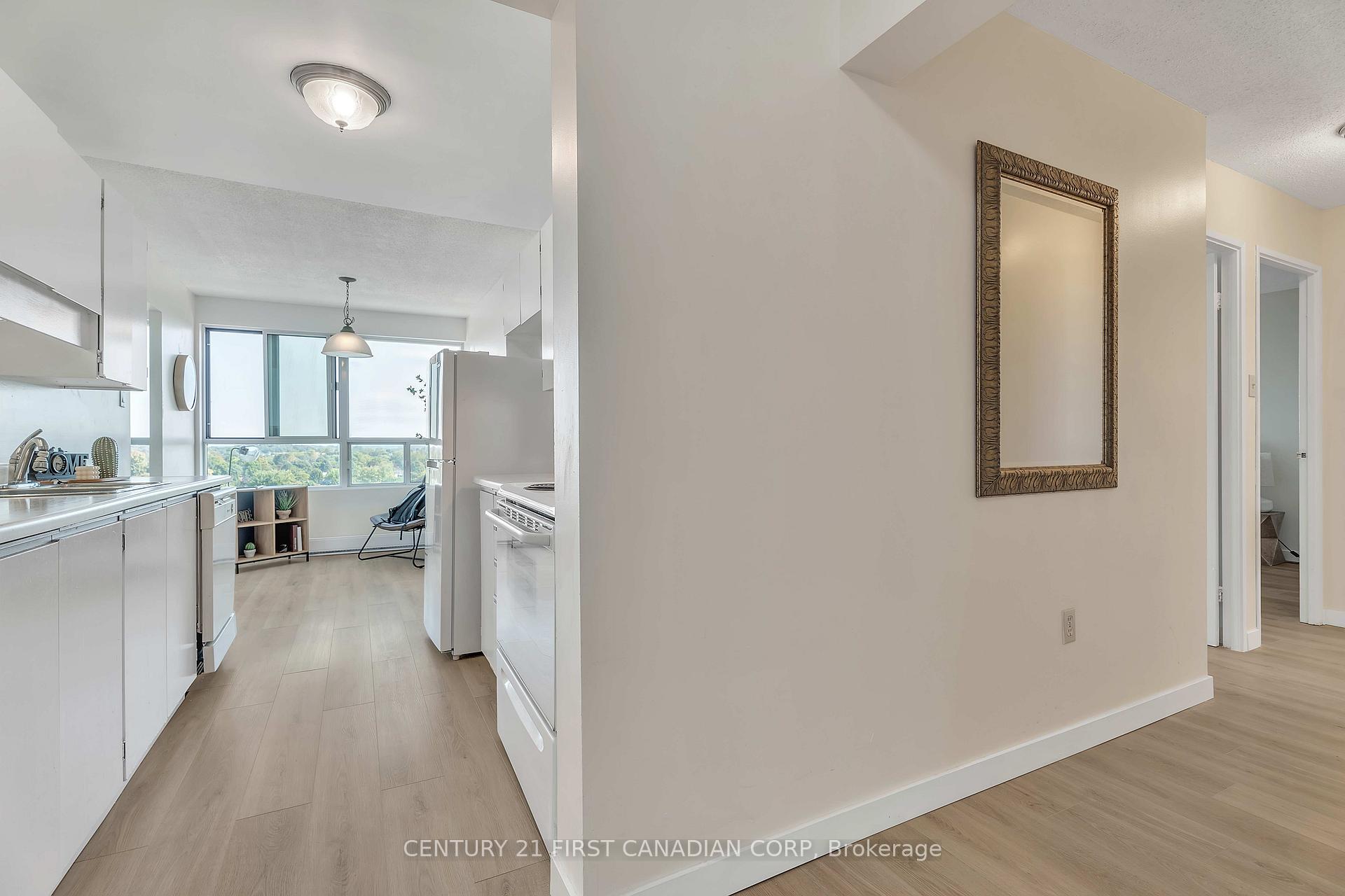 600 Grenfell Drive 1010, London North — photo 4 of 5