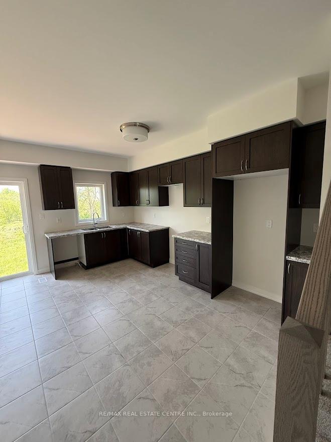313 Conklin Road 52, Brantford — photo 4 of 5