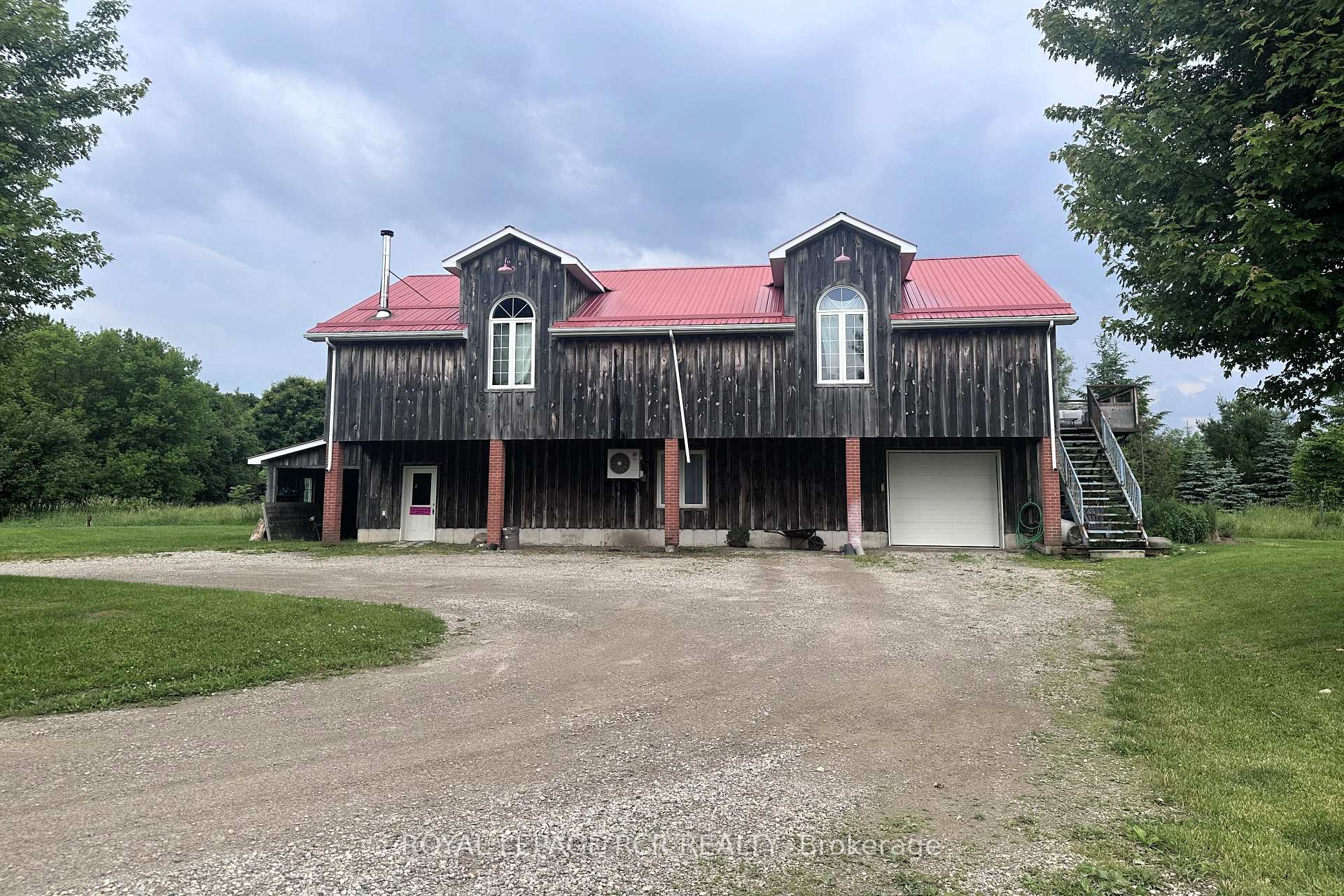 428 Main Street W Lower, Shelburne — photo 2 of 5