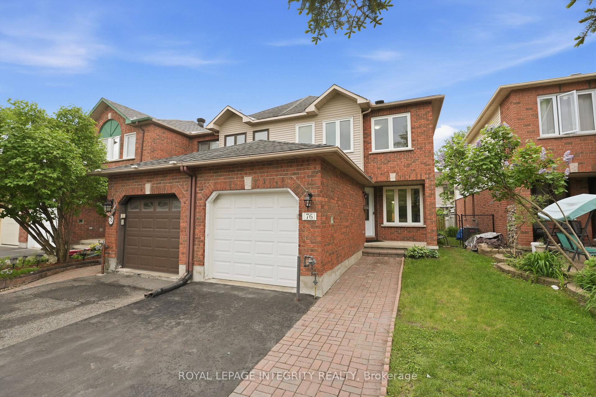 76 Hunterswood Crescent, Hunt Club - South Keys and Area — photo 2 of 5