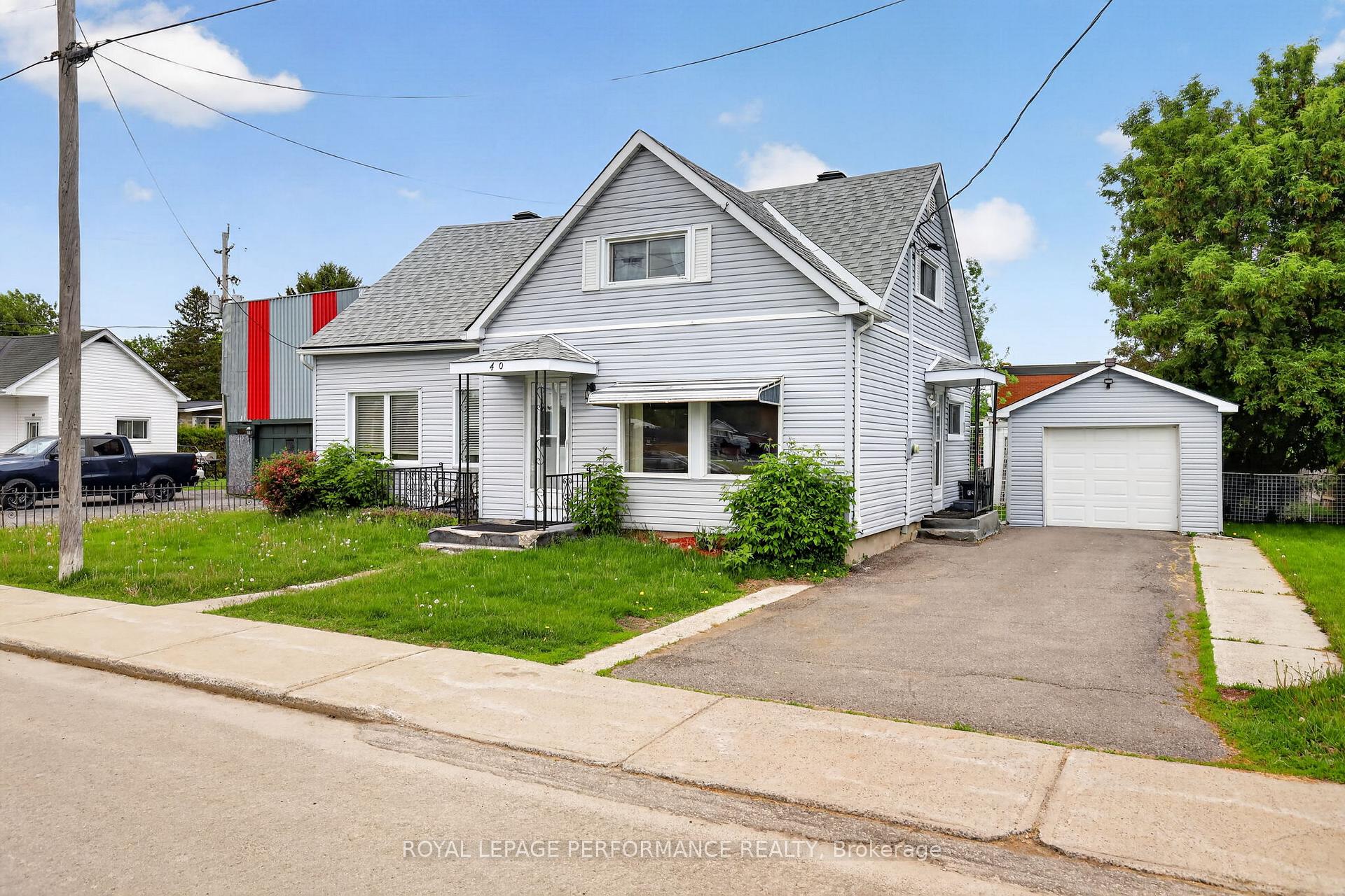 40 Forget Street, Russell, ON K0A 1W0 — Russell, Ontario