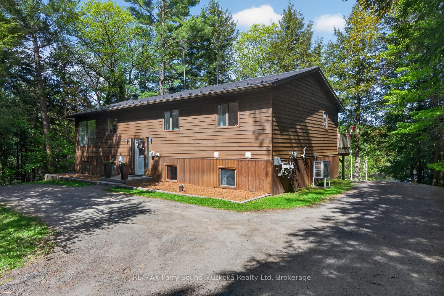 34 SILVER POINT Drive, Seguin, ON P2W 2W8 — Seguin, Ontario