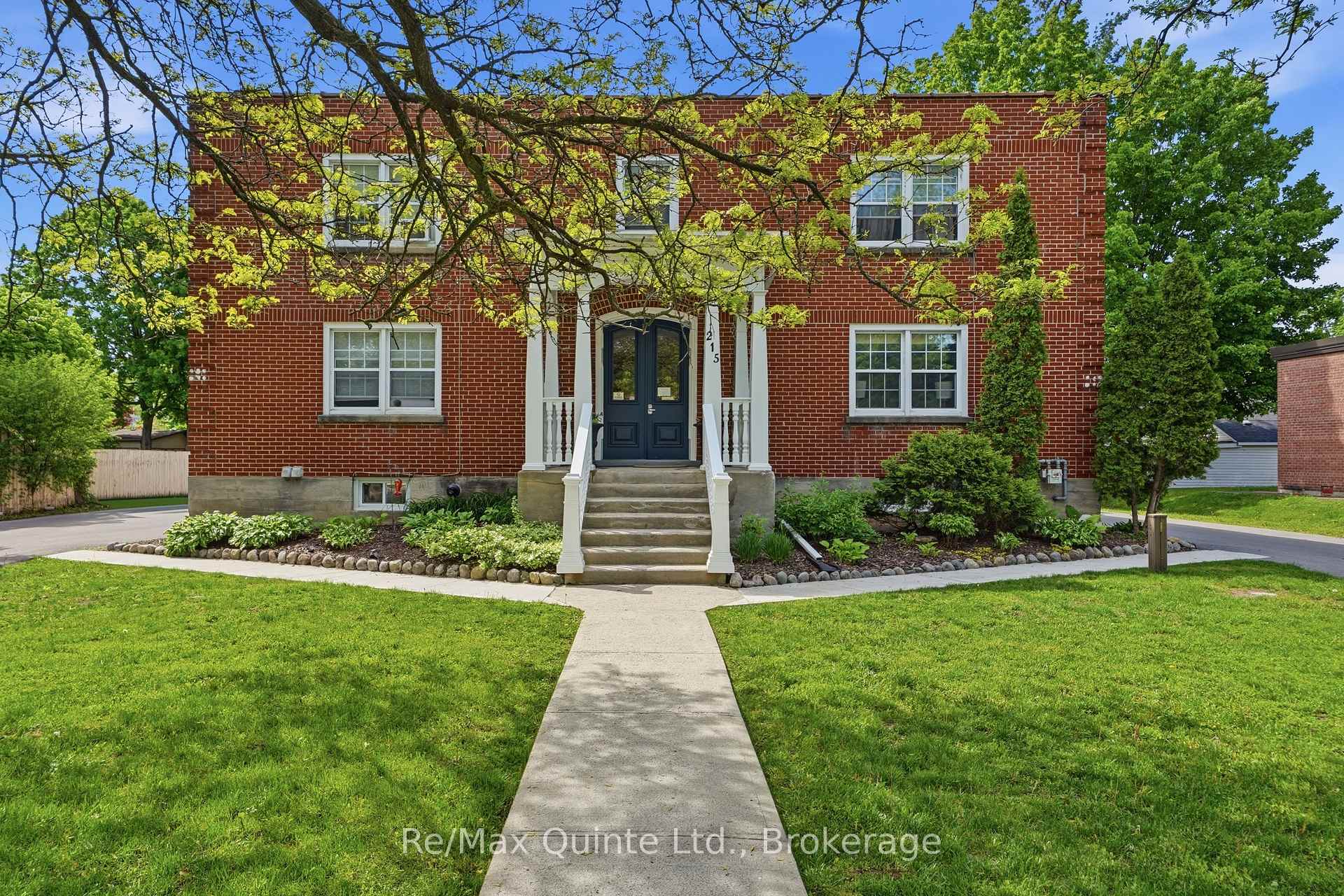 215 Victoria Avenue, Belleville, ON K8N 2C2 — Belleville, Ontario