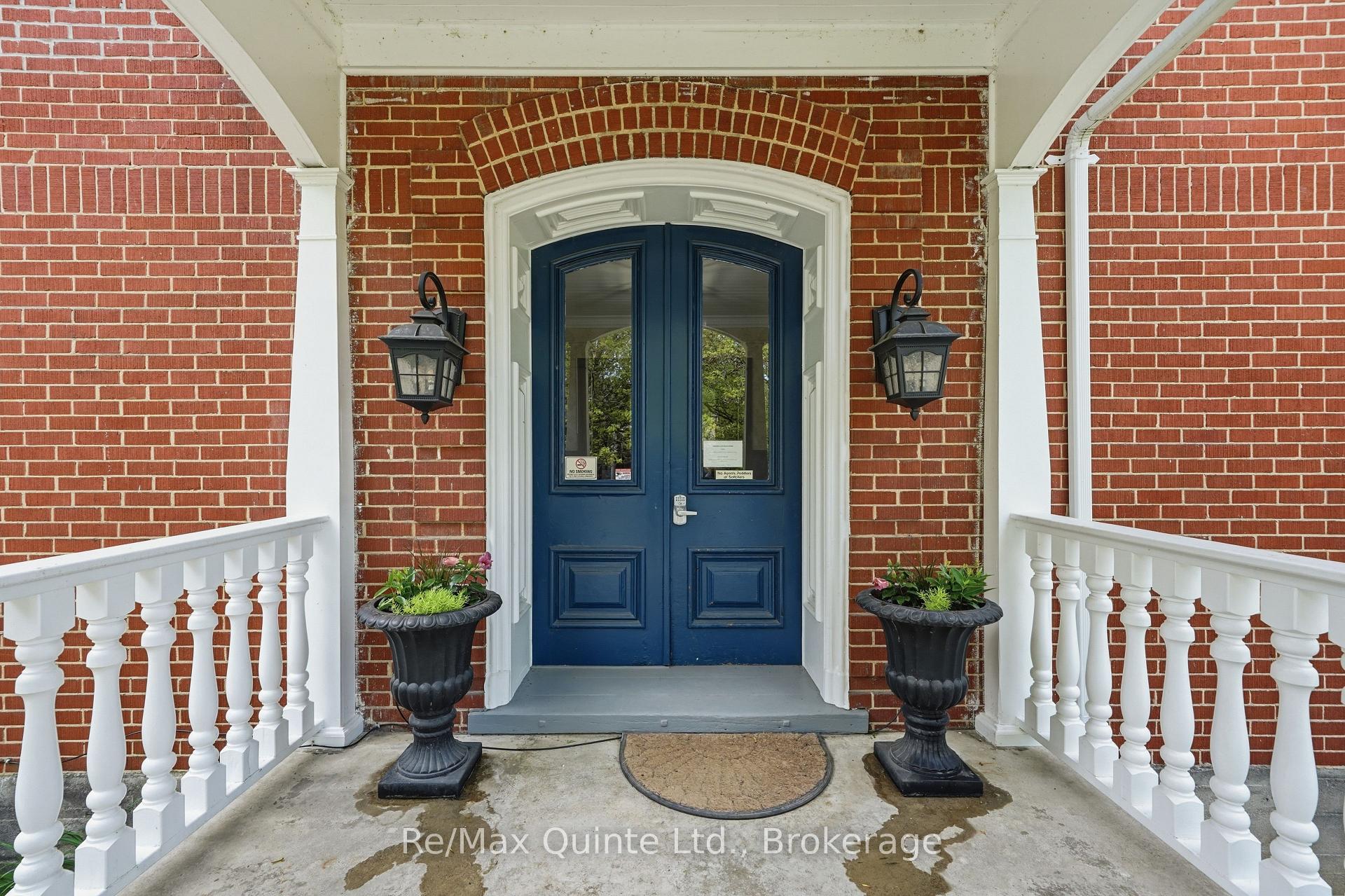 215 Victoria Avenue, Belleville — photo 5 of 5