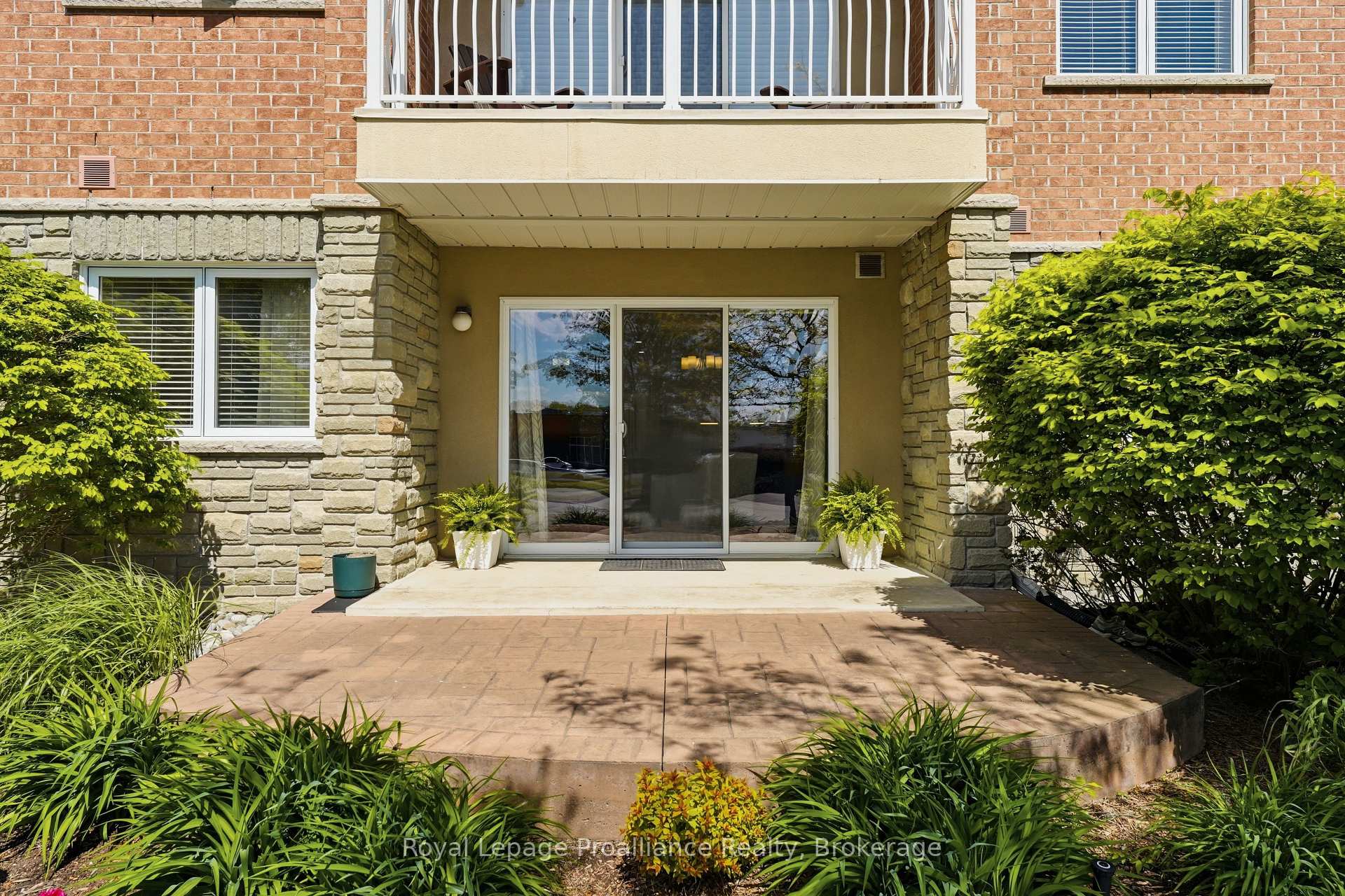 15 Heartwood Drive 101, Belleville — photo 2 of 5