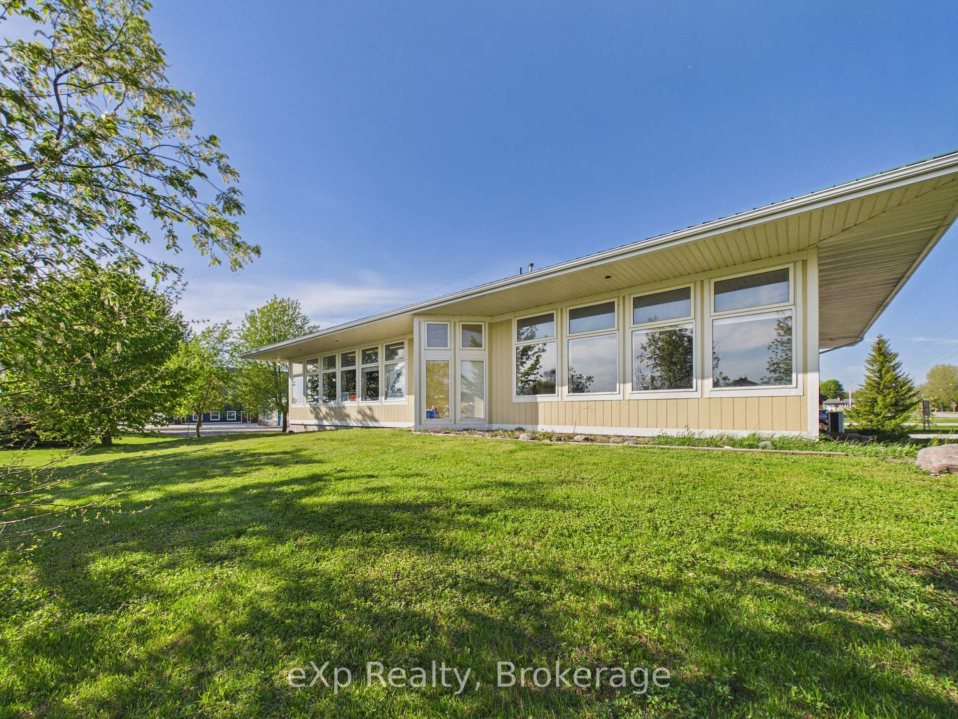 1223 Mackenzie Road, Saugeen Shores — photo 5 of 5