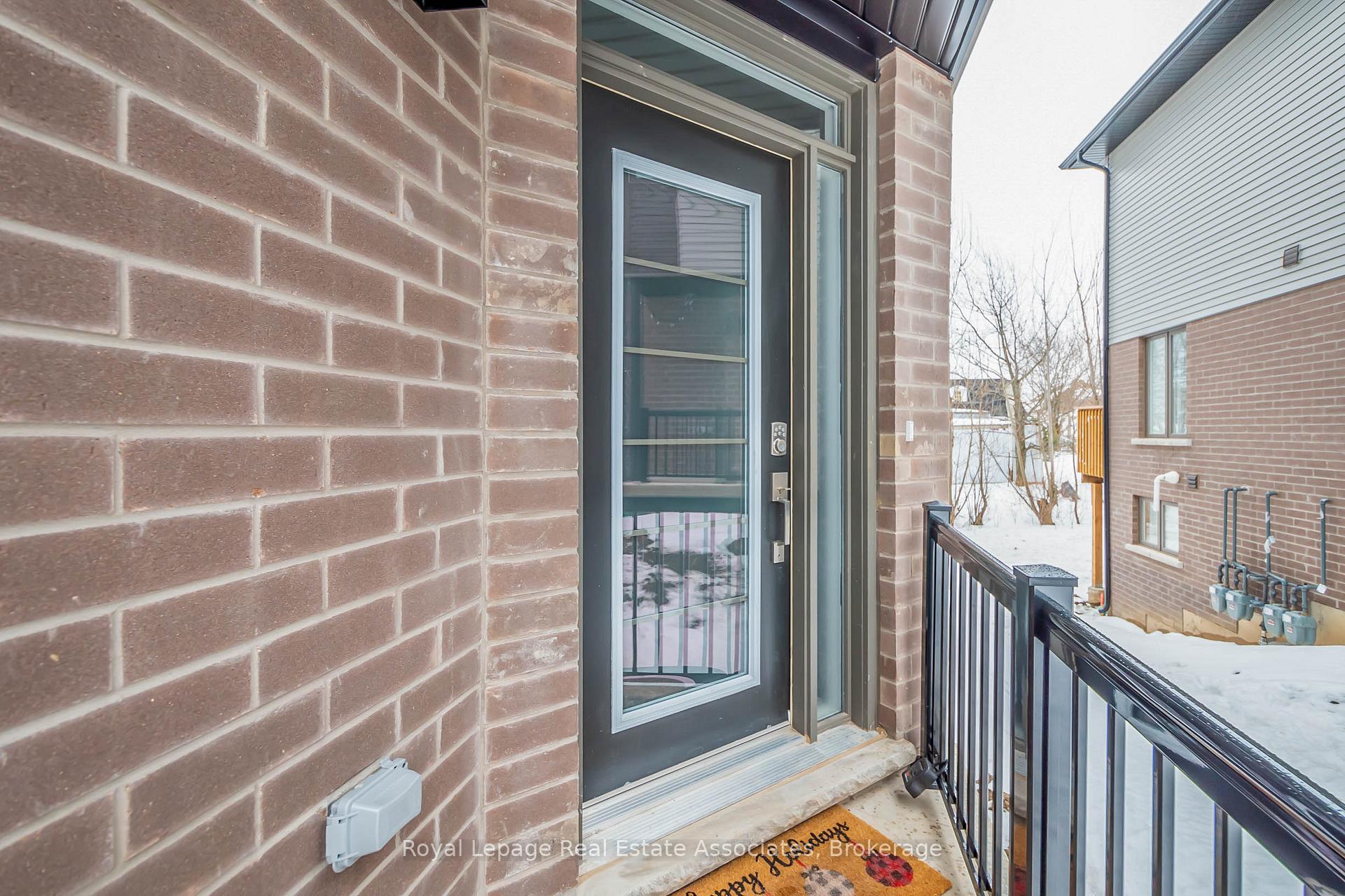 3981 Crown Street, Lincoln — photo 3 of 5