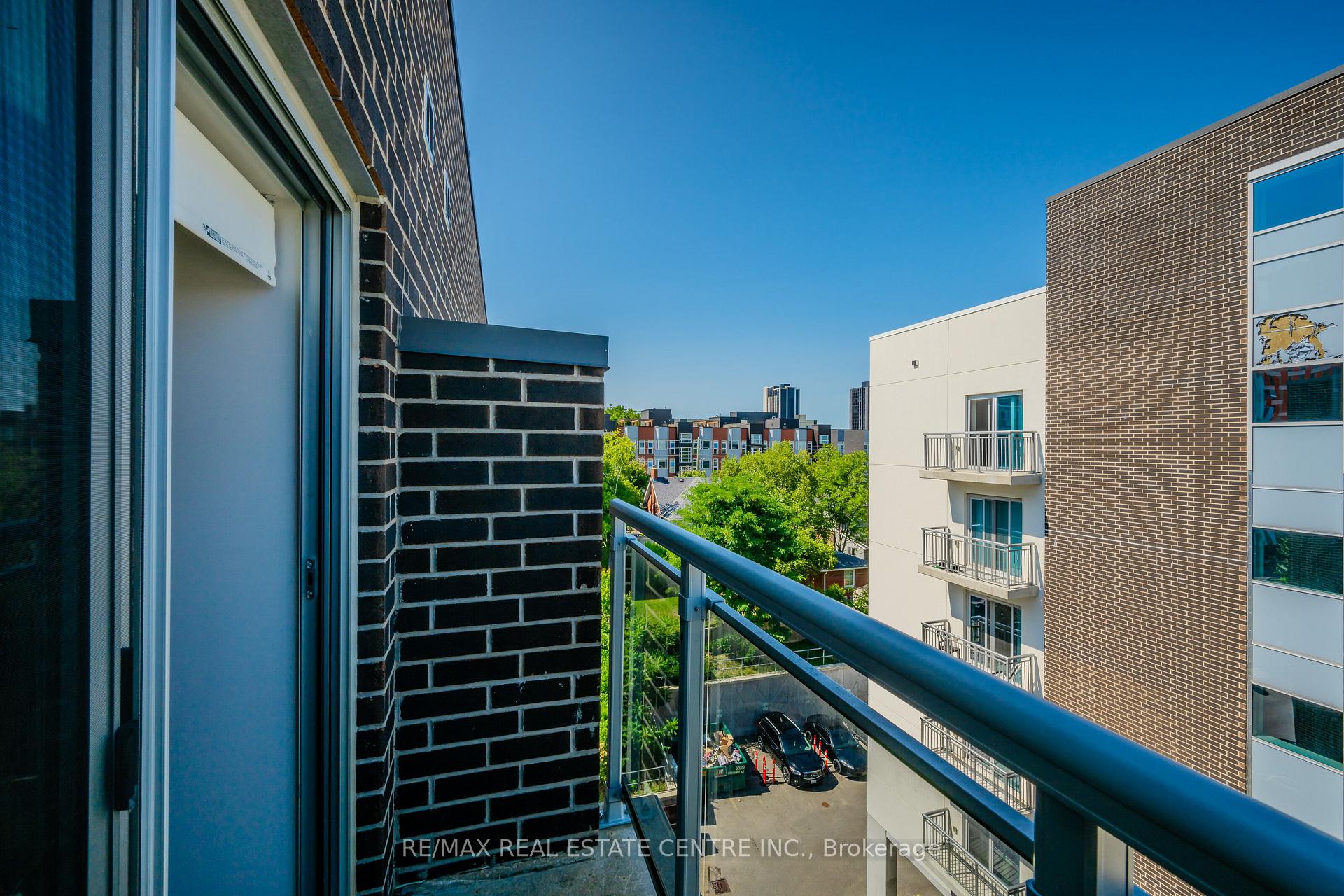 251 Hemlock Street 707, Waterloo — photo 4 of 5