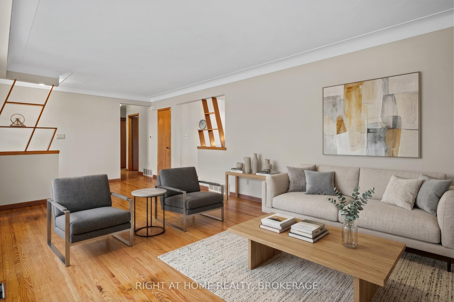 12 Lorne Avenue, Grimsby — photo 4 of 5