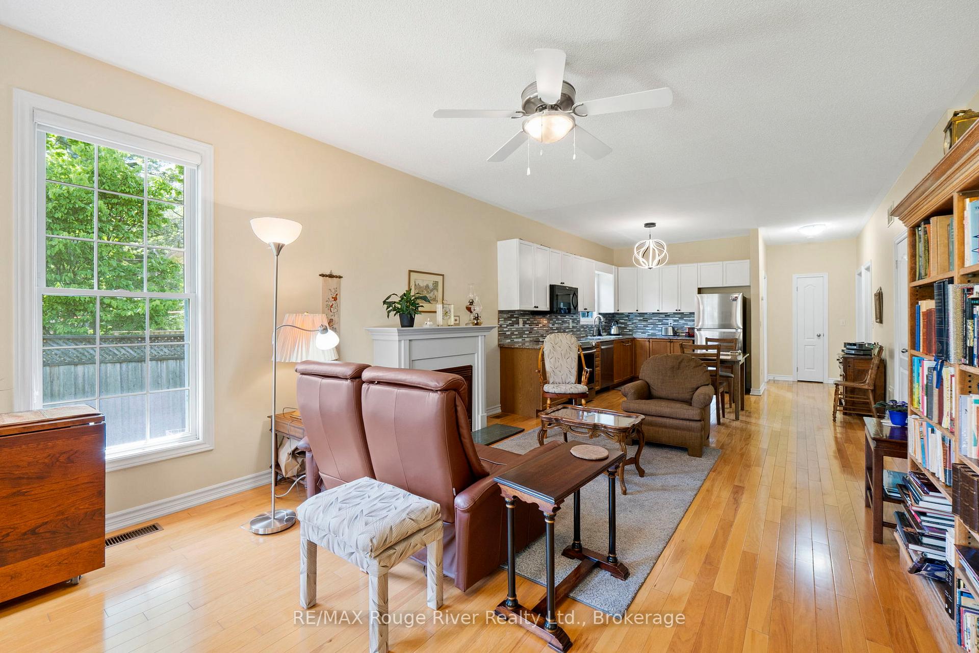300 D'arcy Street 202, Cobourg — photo 5 of 5