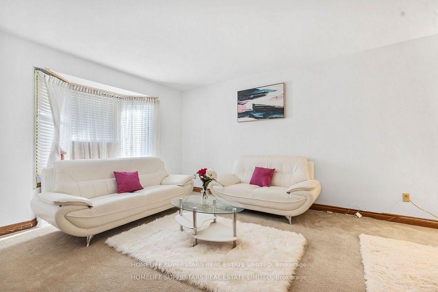 1565 Hastings Drive, London North — photo 3 of 5