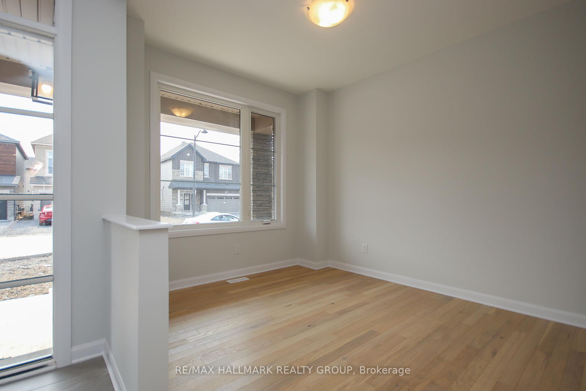 613 IDYLLIC Terrace, Orleans - Cumberland and Area — photo 2 of 5