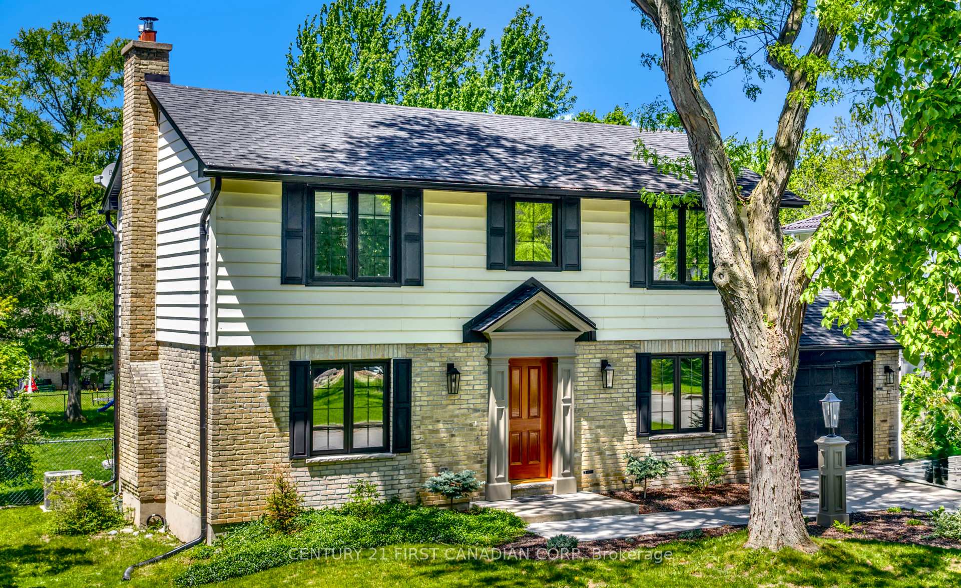 54 Lloyd Manor Crescent, London North, ON N6H 3Z3 — London North, Ontario