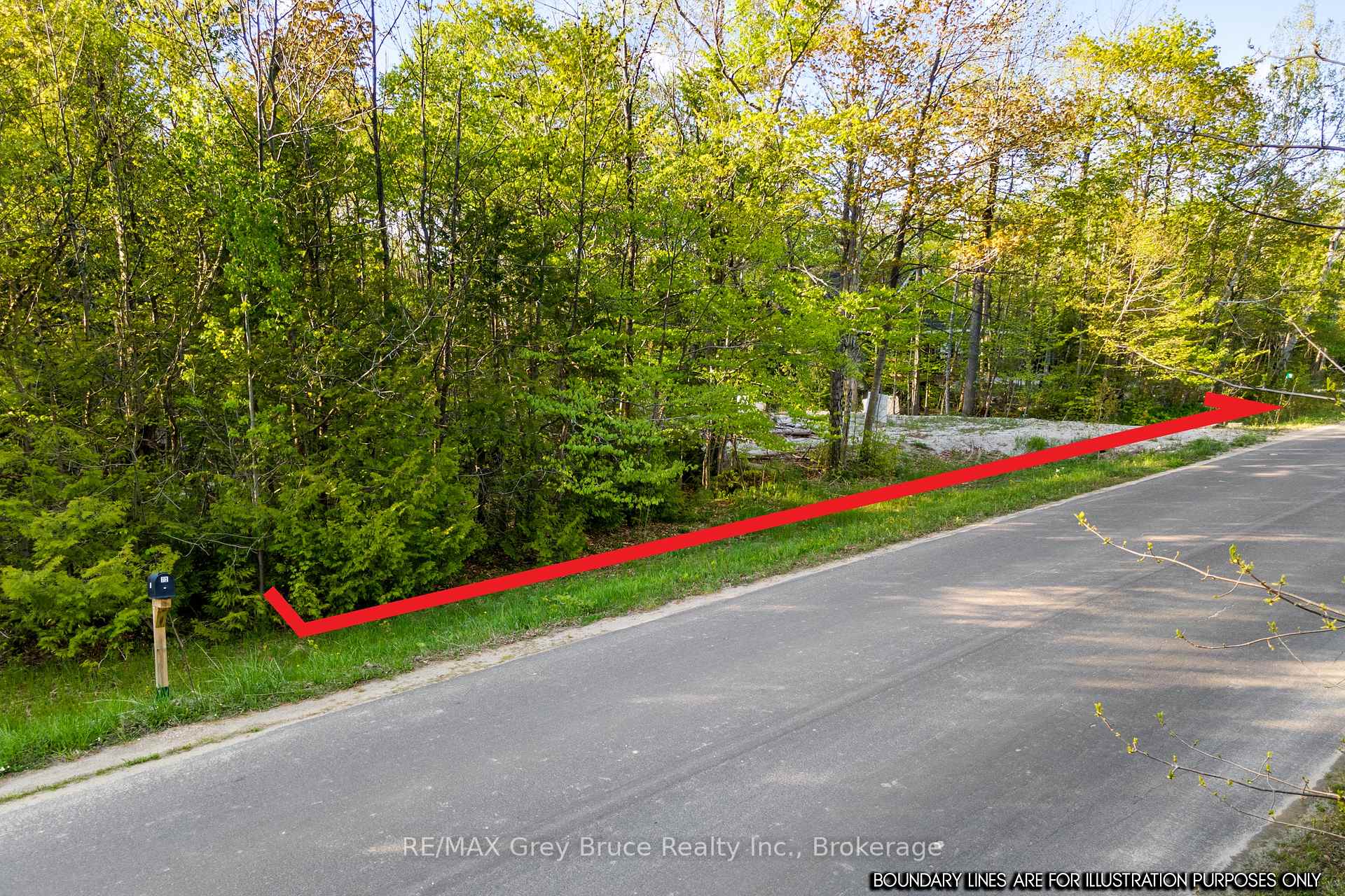 71 MAPLE Drive, Northern Bruce Peninsula — photo 3 of 5