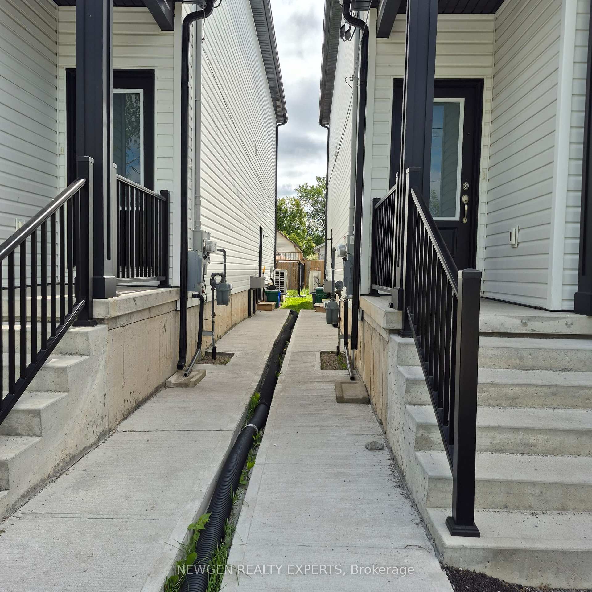 253 Dain (Basement) Avenue, Welland — photo 2 of 5