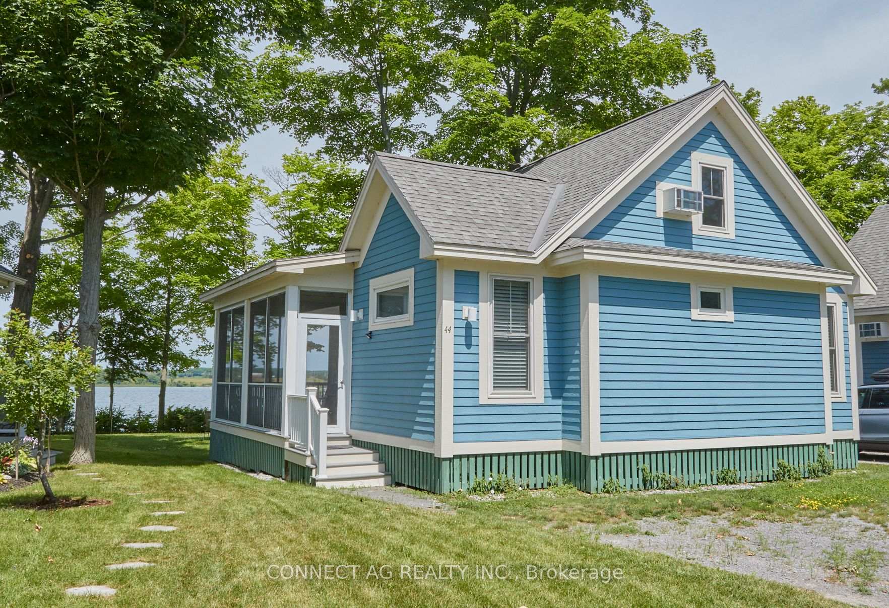 44 Summer Village Lane 236, Prince Edward County — photo 5 of 5