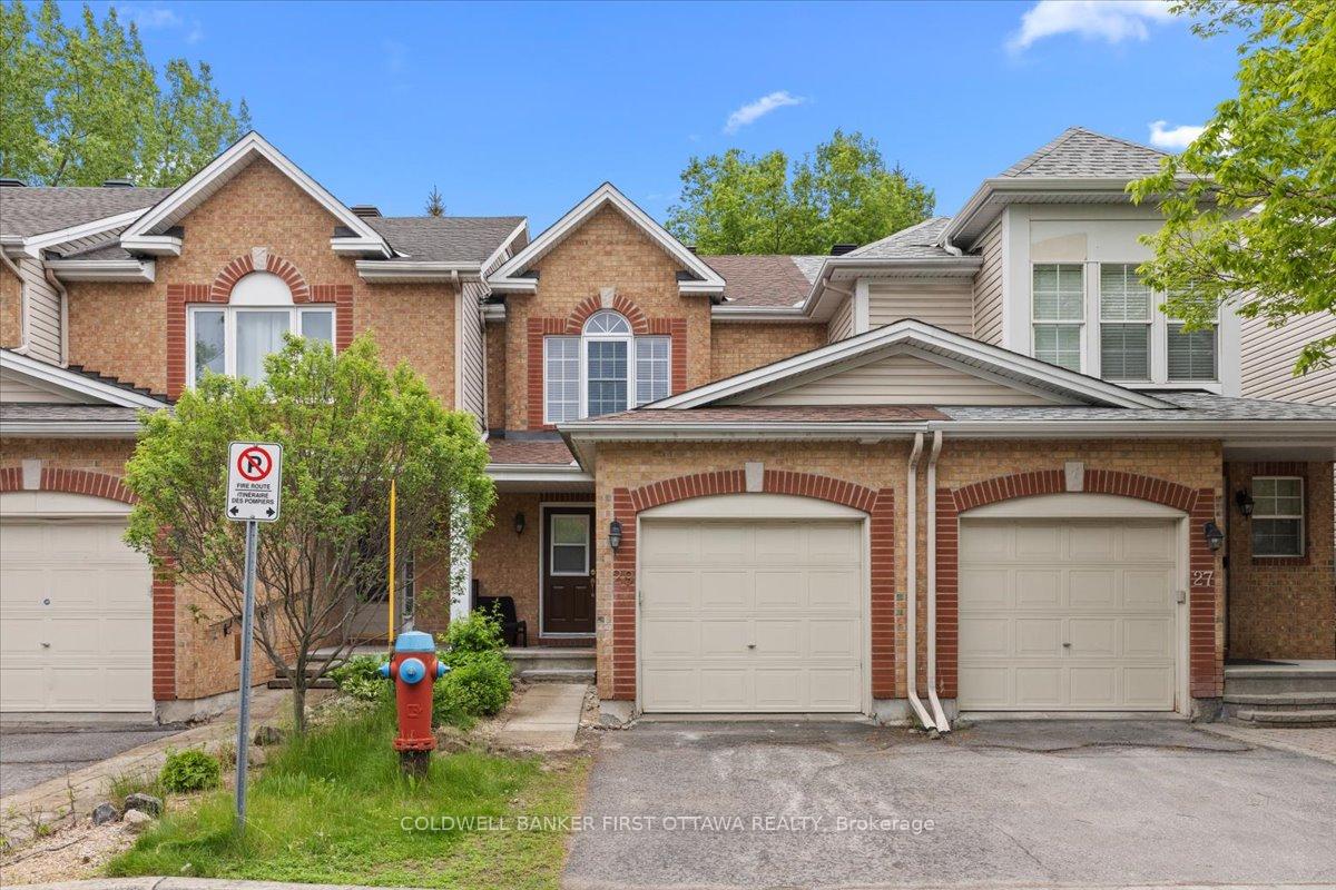 29 HEARTLEAF Private, Hunt Club - South Keys and Area, ON K1T 3Z9 — Hunt Club - South Keys and Area, Ontario