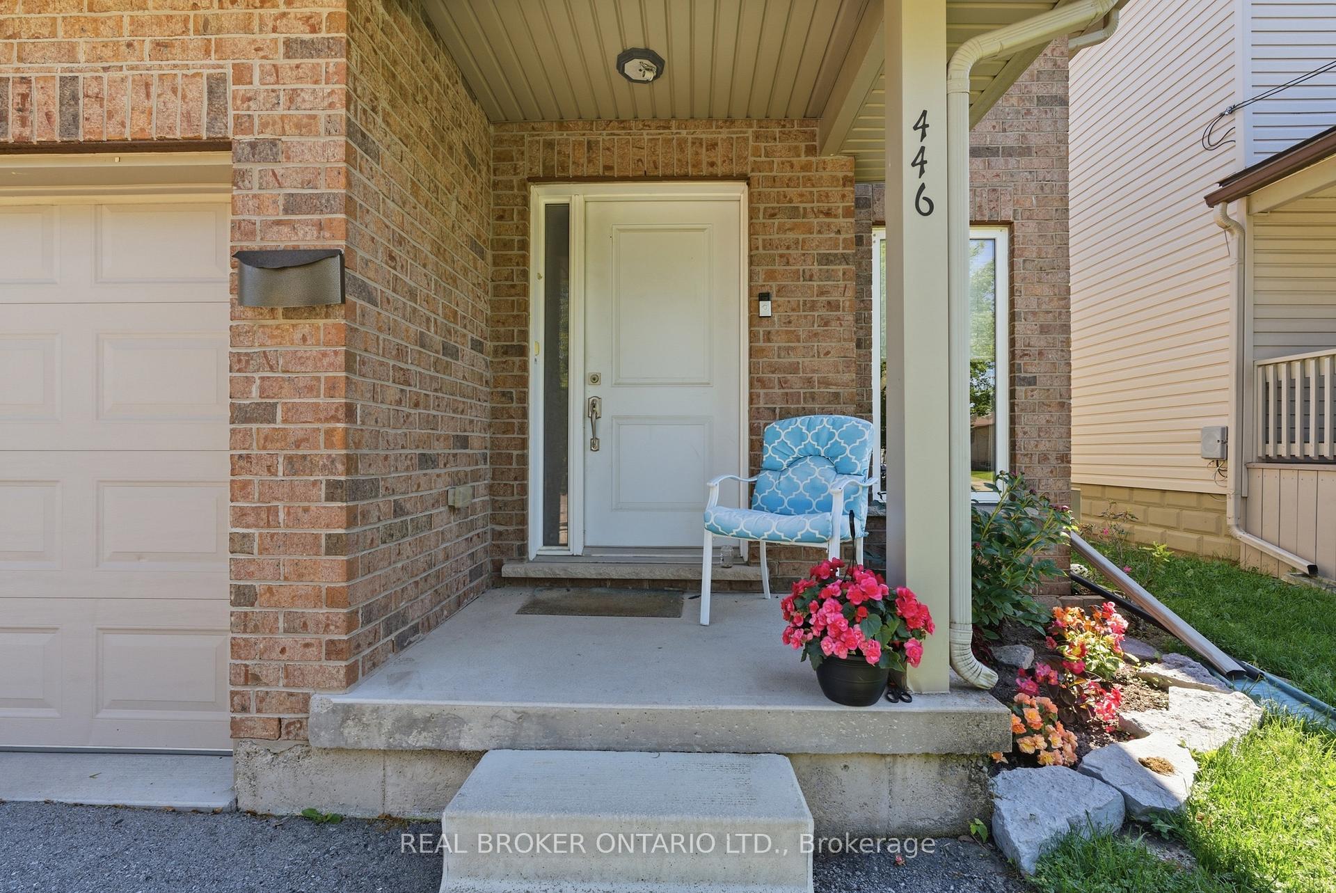 446 Scholfield Avenue N, Welland — photo 4 of 5