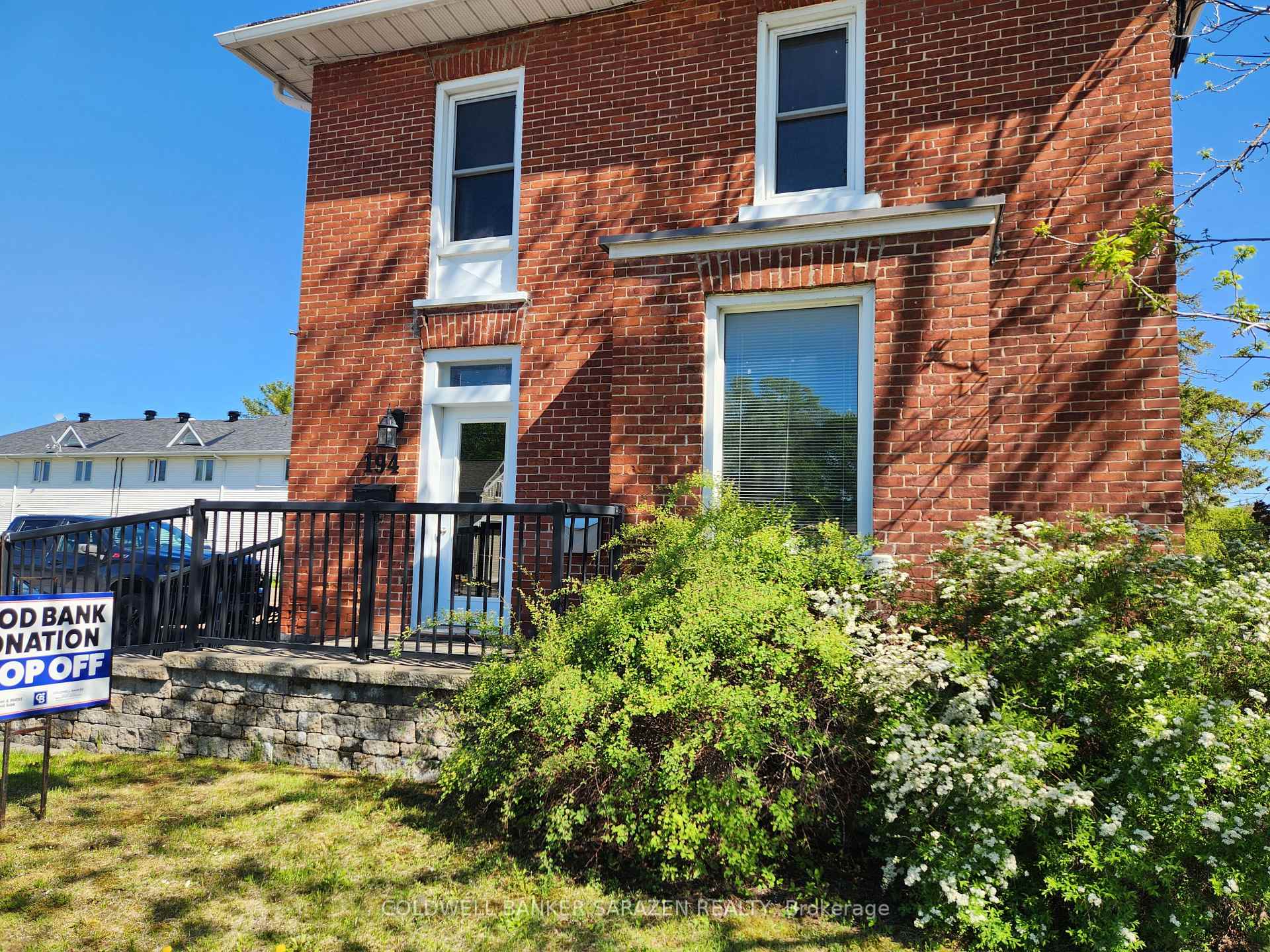 194 S Daniel Street S, Arnprior — photo 3 of 5