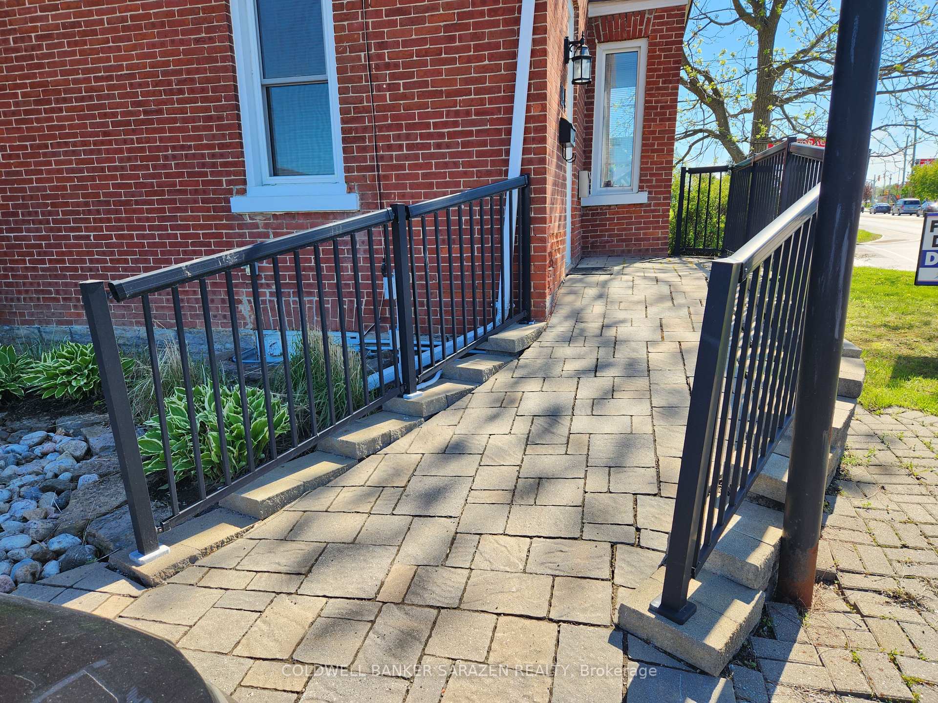 194 S Daniel Street S, Arnprior — photo 4 of 5