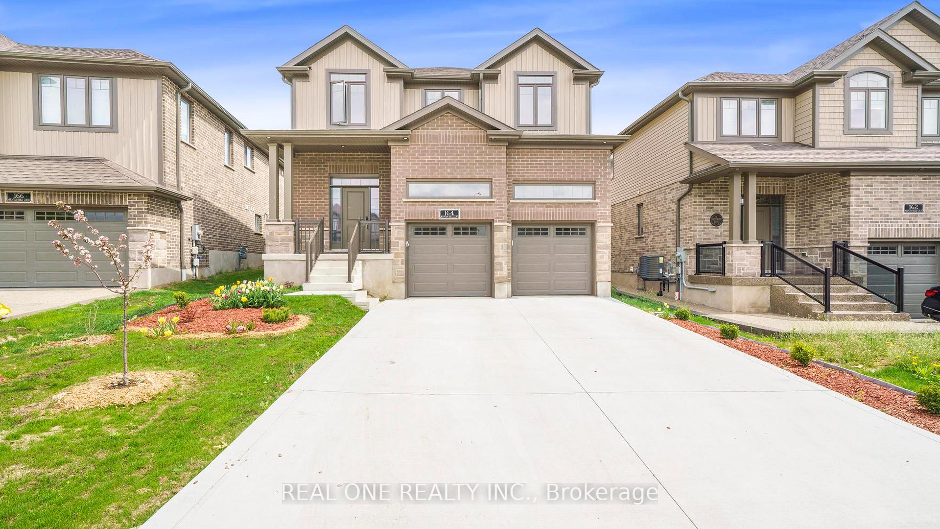 164 Mountain Holly Court, Waterloo, ON N2V 0E1 — Waterloo, Ontario