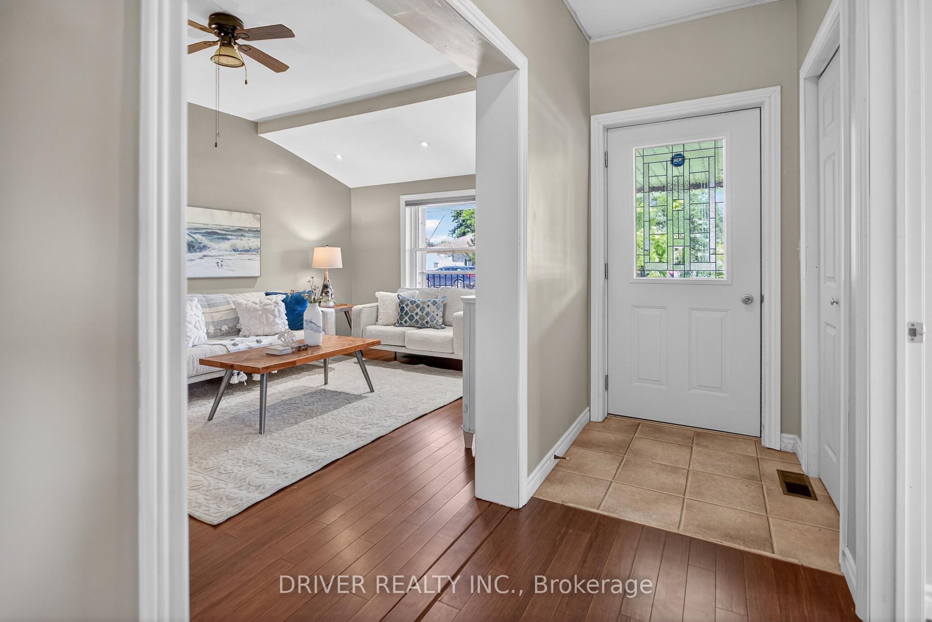 230 Alma Street, St. Thomas — photo 4 of 5