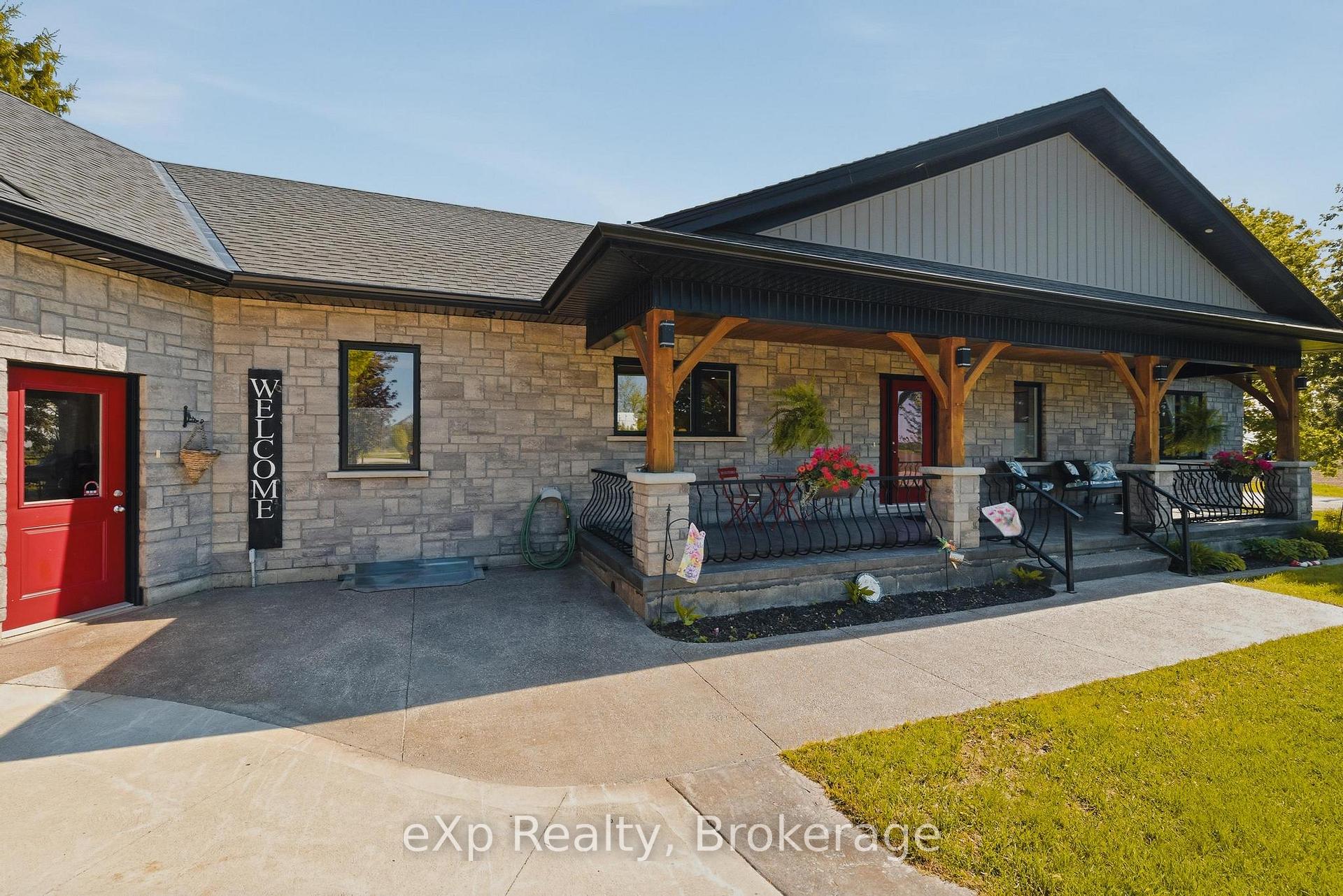 100 Harris Crescent, Southgate — photo 4 of 5