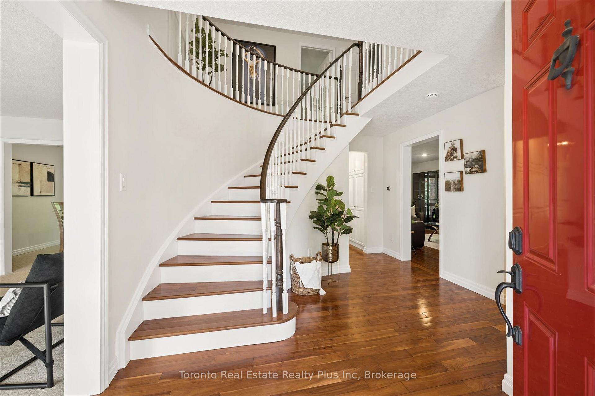 109 Ashberry Place, Waterloo — photo 4 of 5