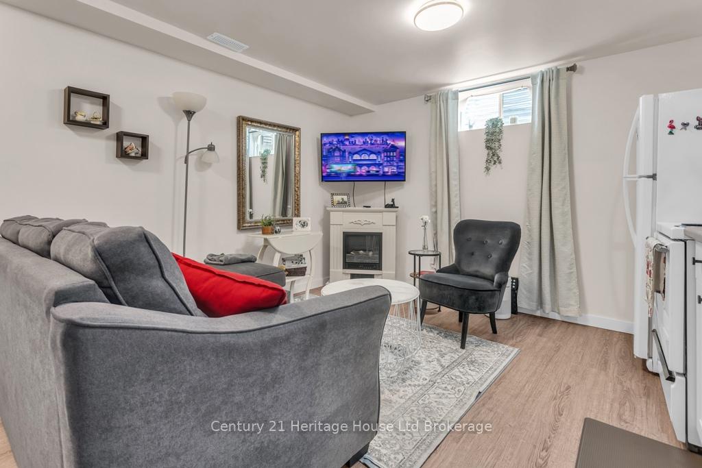 112 Rolph Street #6, Tillsonburg — photo 3 of 5