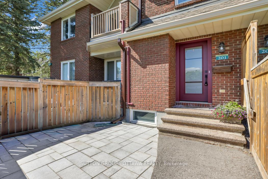 1835 Marsala Crescent 201, Orleans - Cumberland and Area — photo 2 of 5