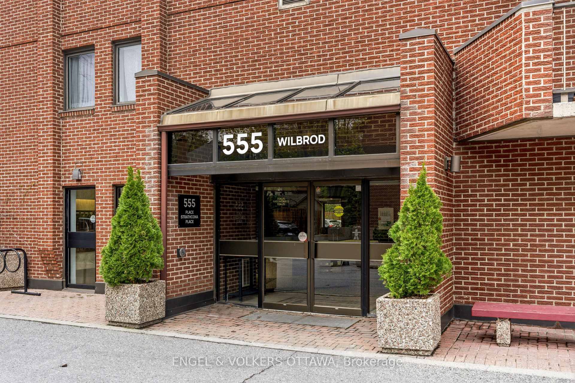 555 WILBROD Street 103, Lower Town - Sandy Hill — photo 2 of 5