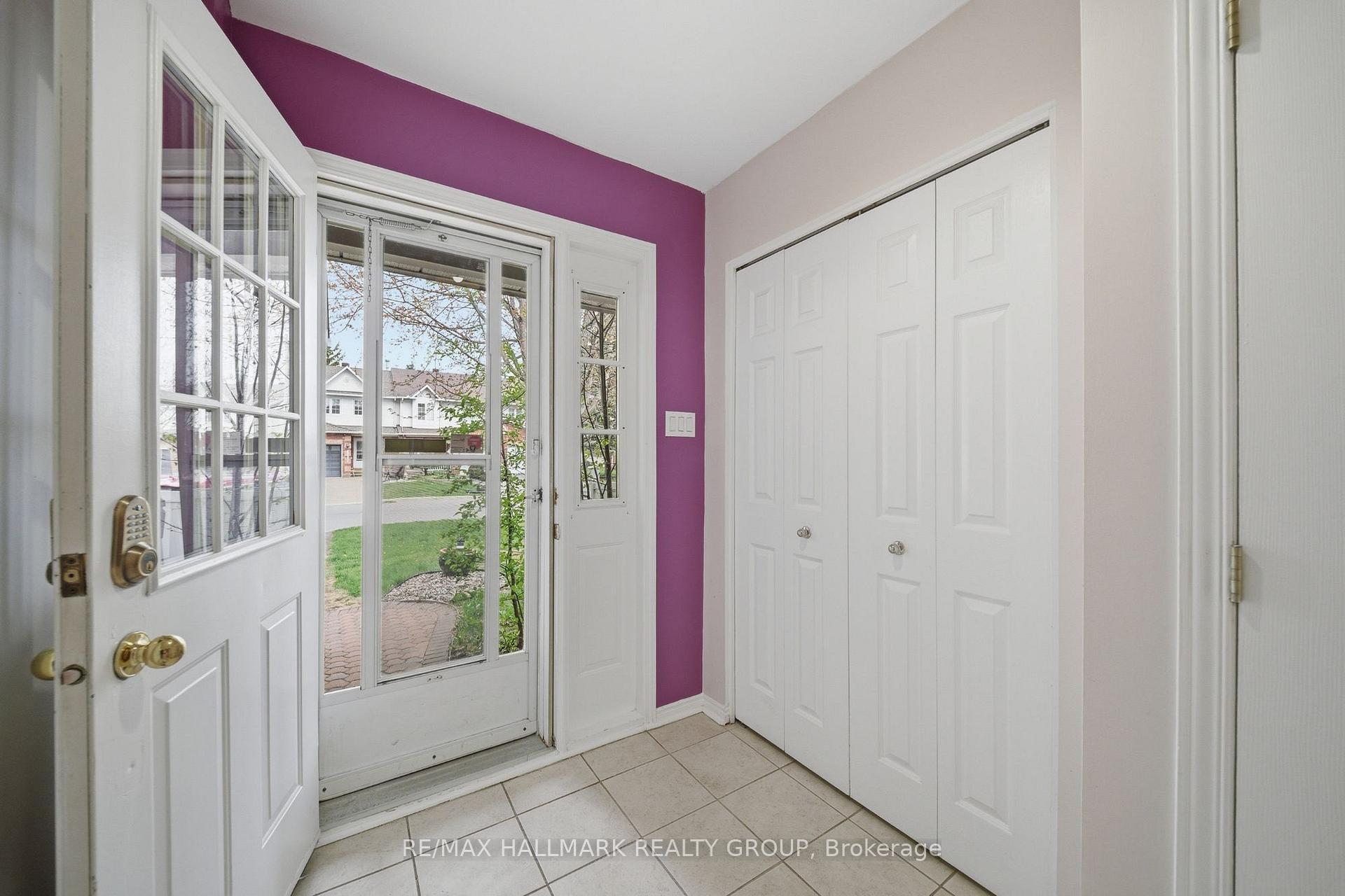 902 Paradise Crescent, Orleans - Cumberland and Area — photo 4 of 5