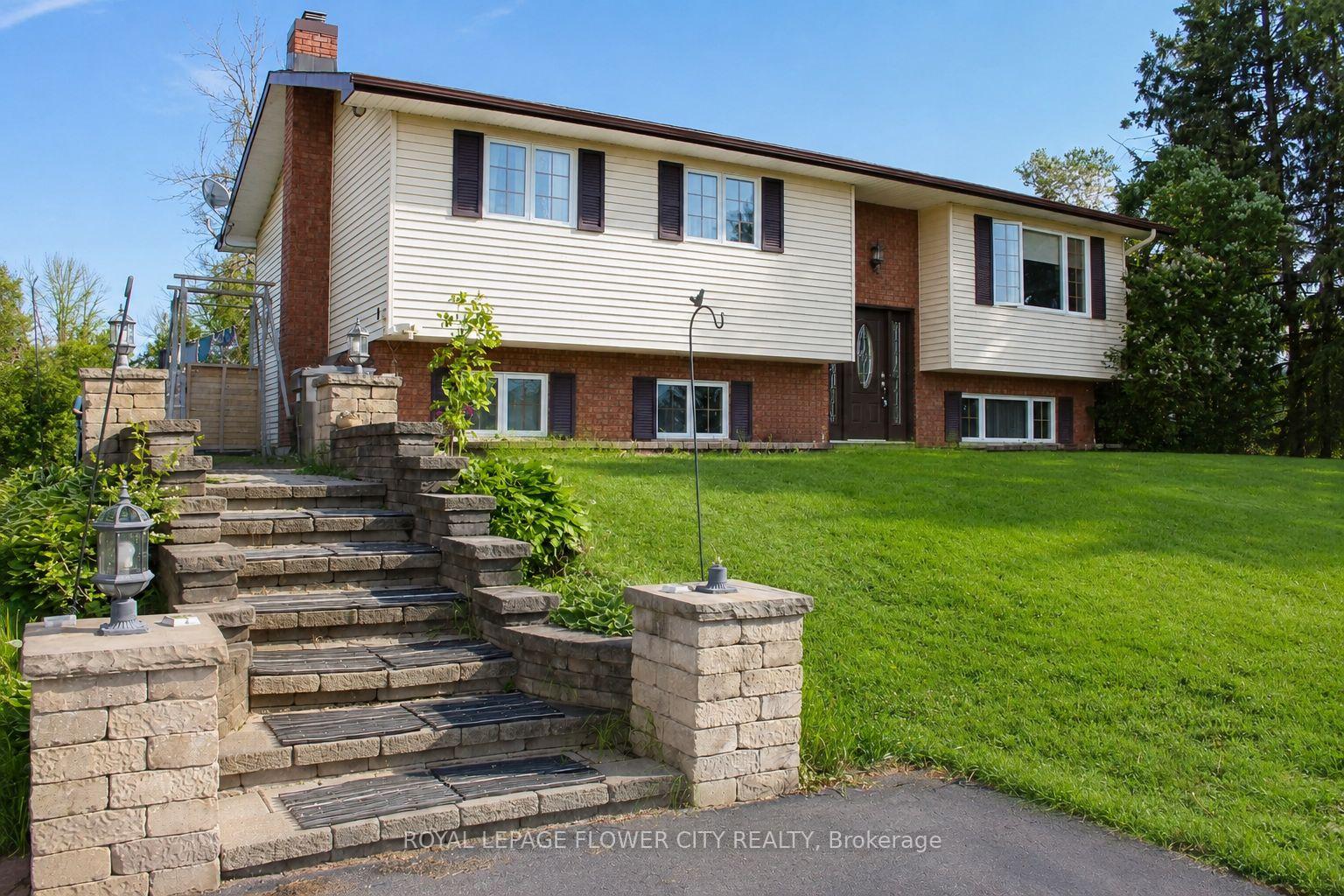 18528 Paragon Road, South Glengarry — photo 3 of 5
