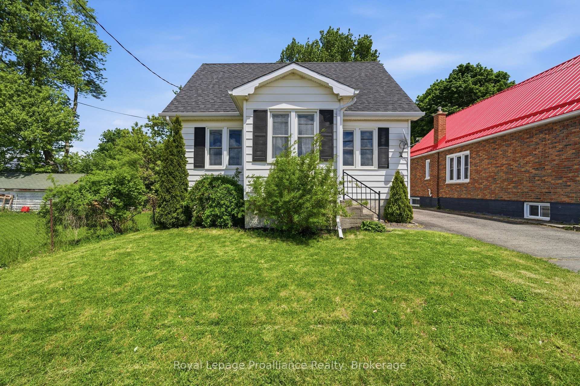 165 Lingham Street, Belleville, ON K8N 3T3 — Belleville, Ontario
