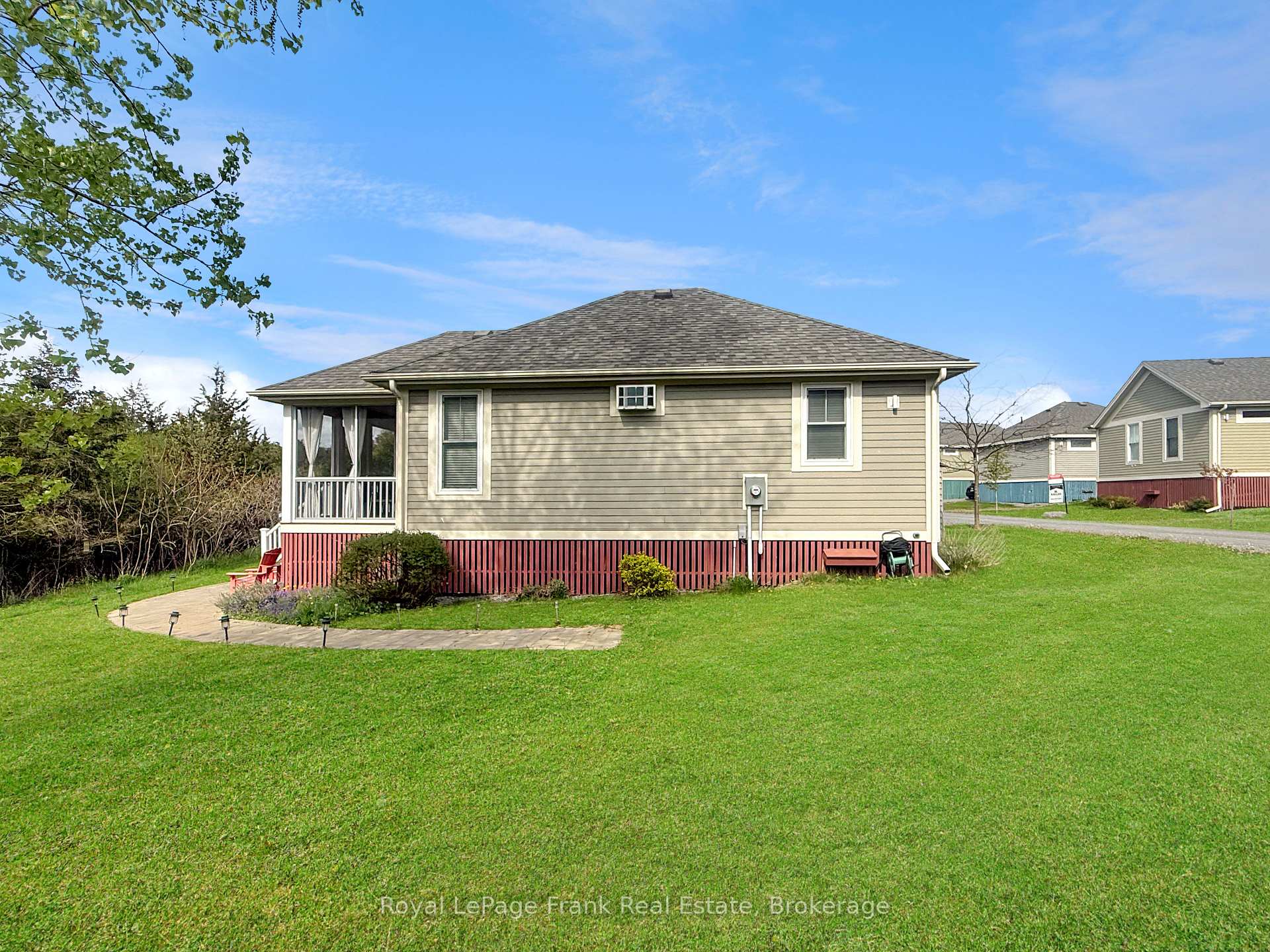 87 Butternut Lane 85, Prince Edward County — photo 4 of 5