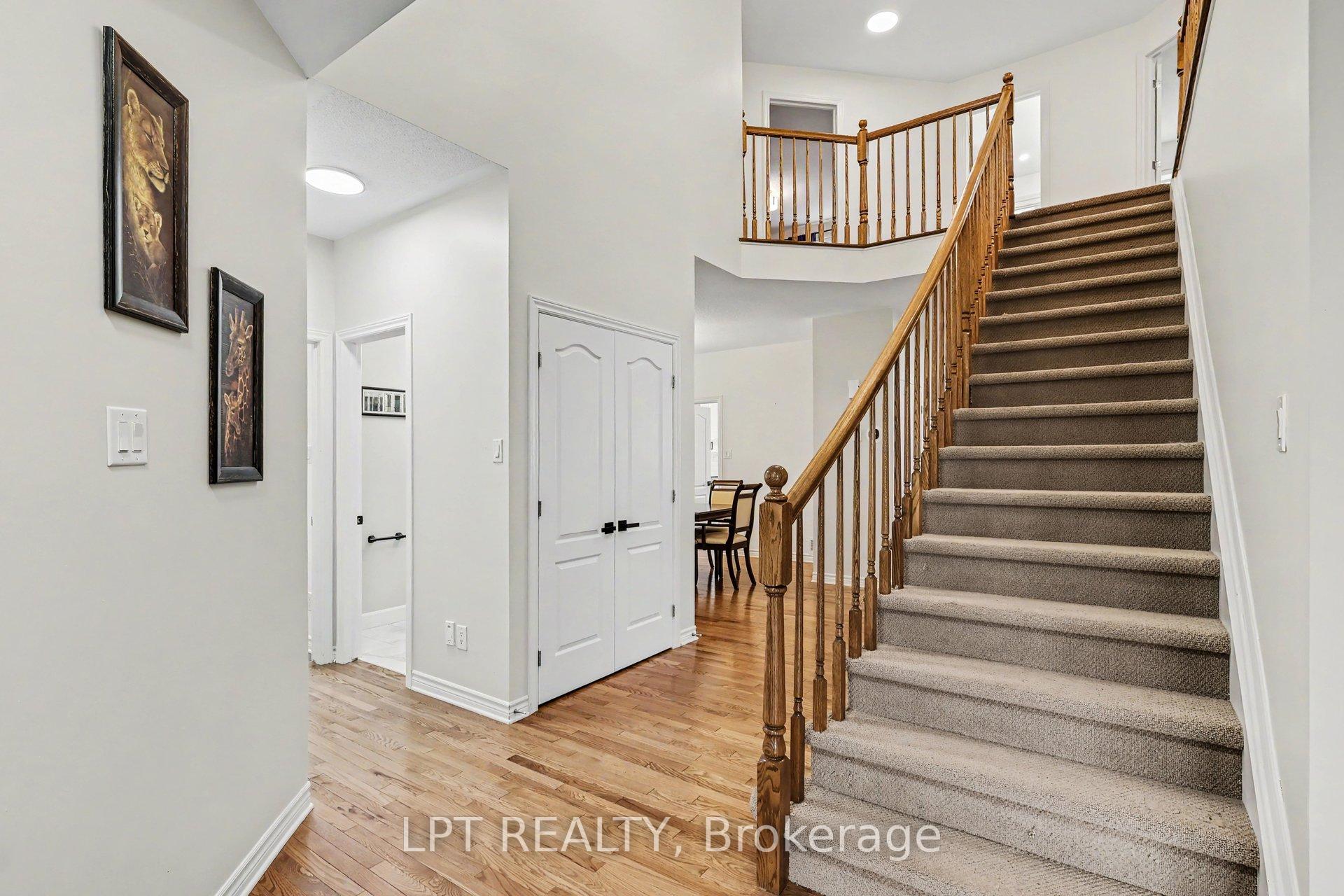 325 Creston Valley Way, Blossom Park - Airport and Area — photo 4 of 5
