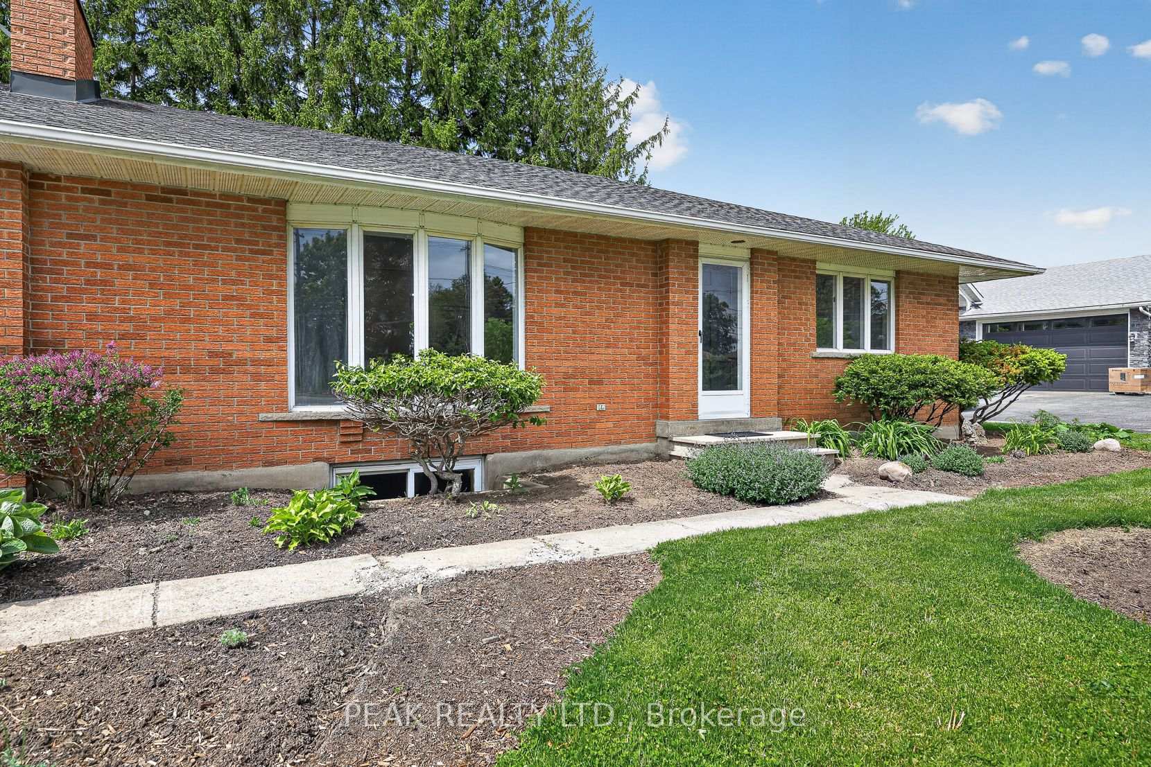 190 Snyder's Road W, Wilmot — photo 3 of 5