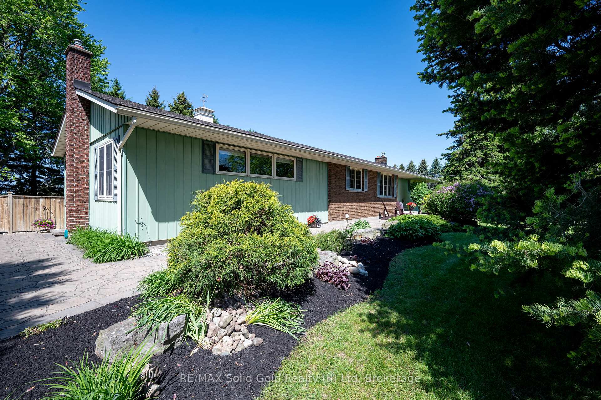 1068 Cameron Road, North Dumfries — photo 5 of 5