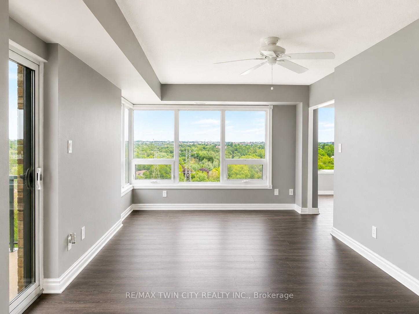 237 King Street W 703, Cambridge — photo 4 of 5